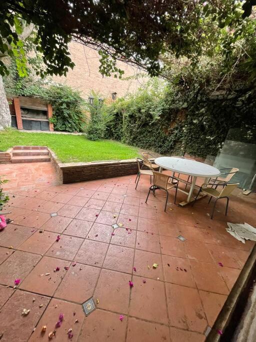 Amplia Casa cerca de Aristdes con Patio y Parilla