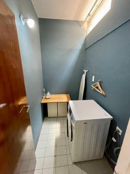 Muy amplio Piso cerca de Aristides 24hs cn parilla