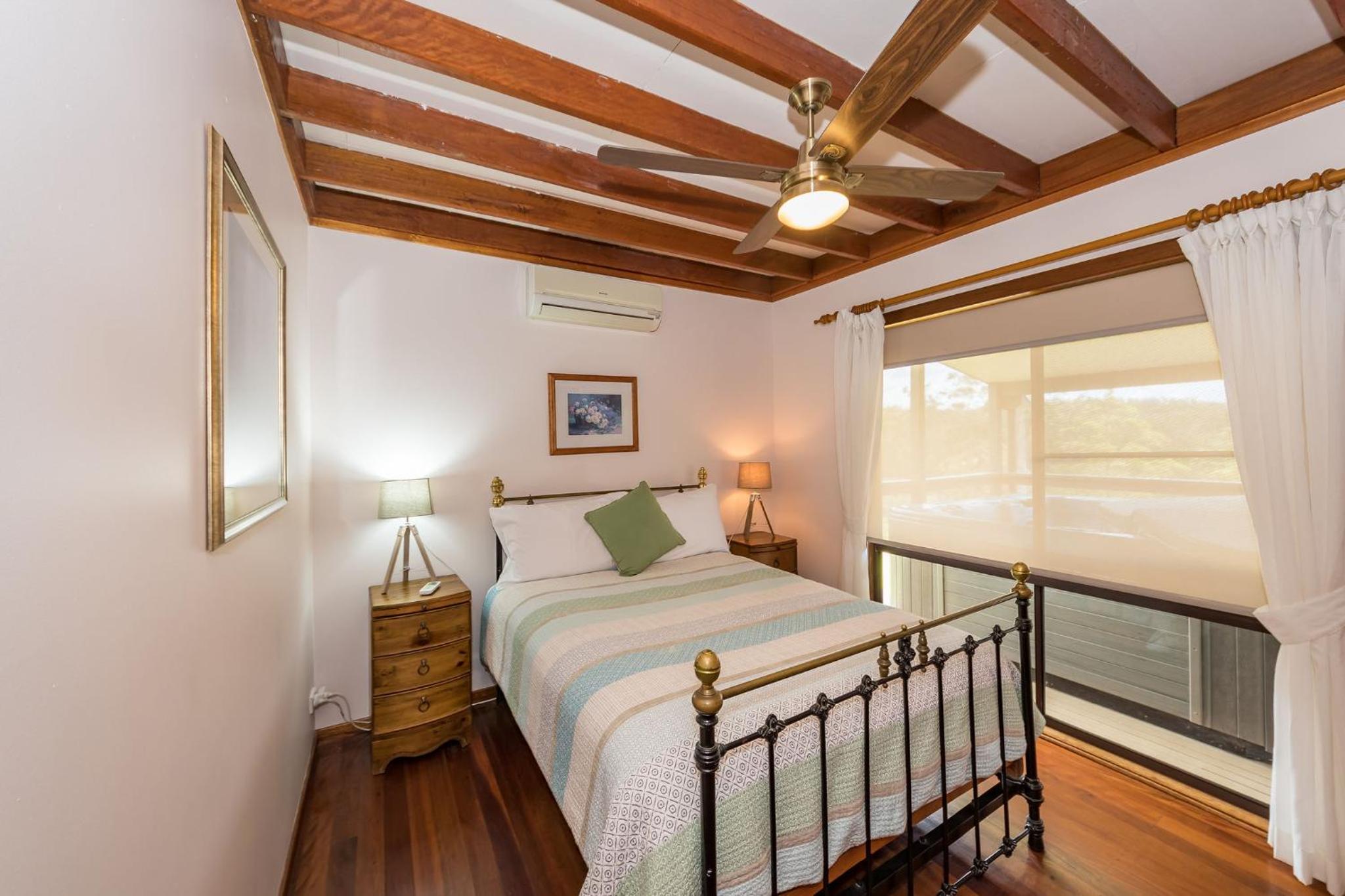 Clarendon Forest Retreat