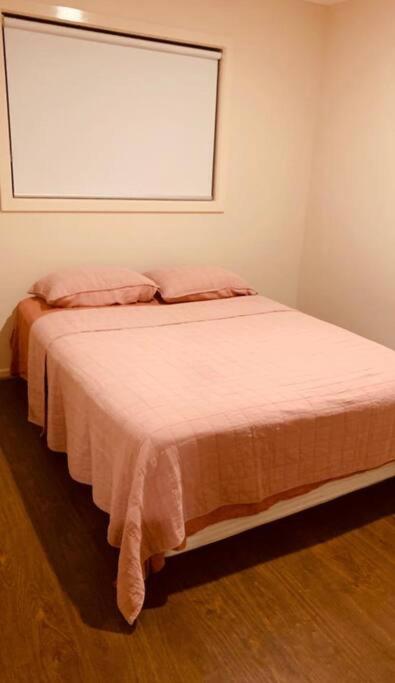 Charming 4 bedrooms house in Truganina /Williams Landing