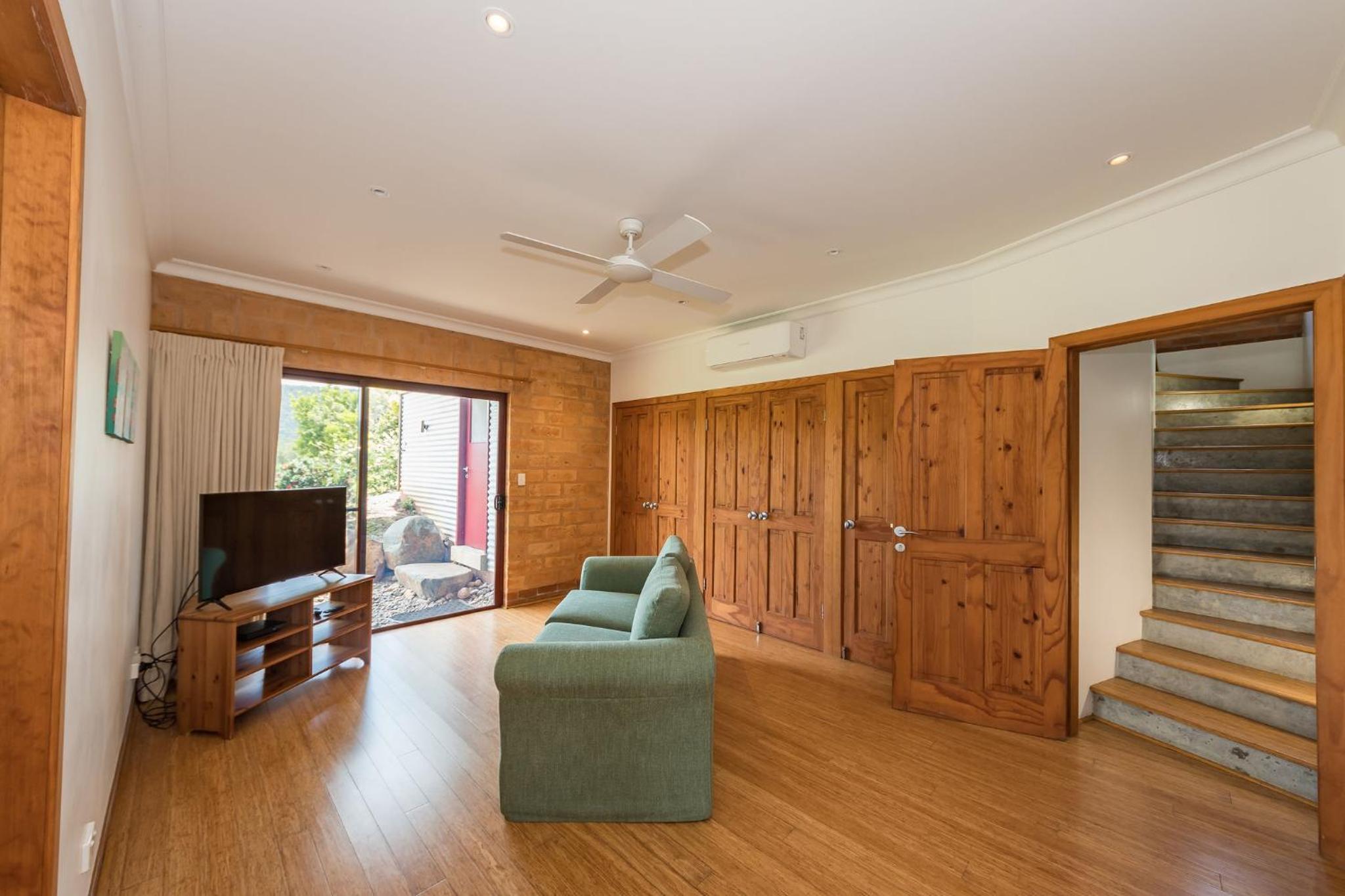 Clarendon Forest Retreat