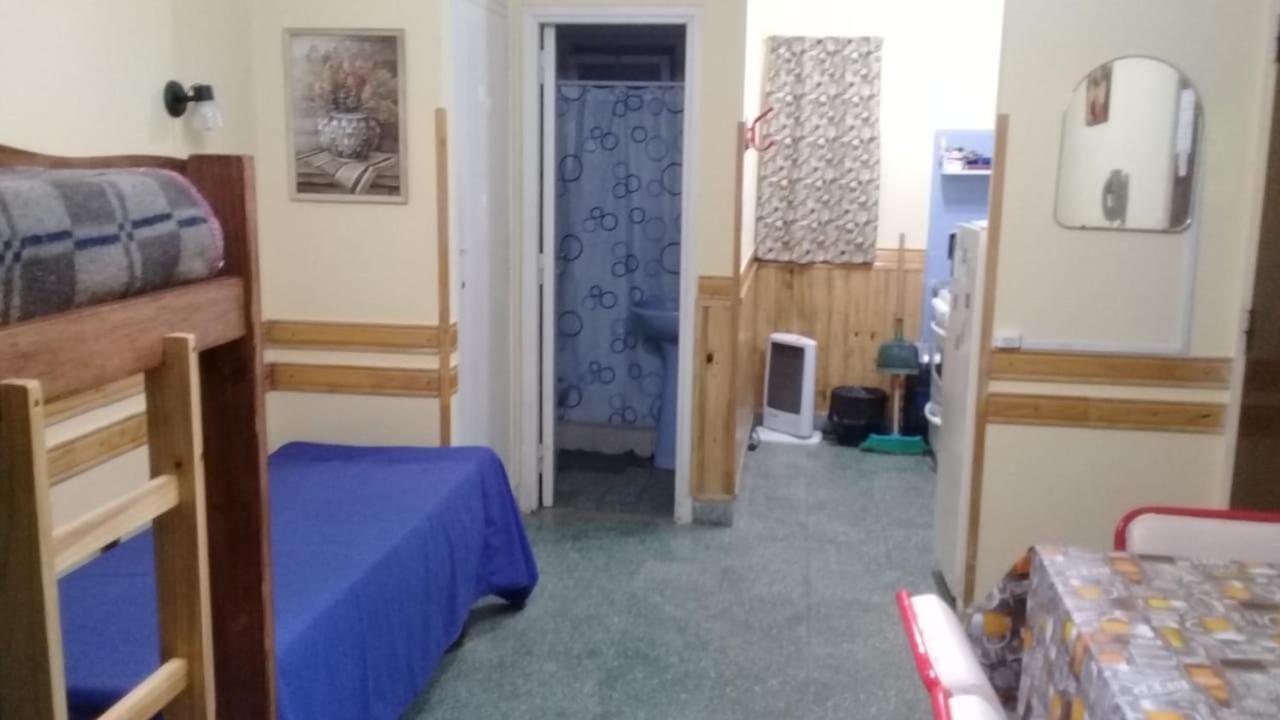 Departamento PB 1 ambiente 3 personas a metros del mar