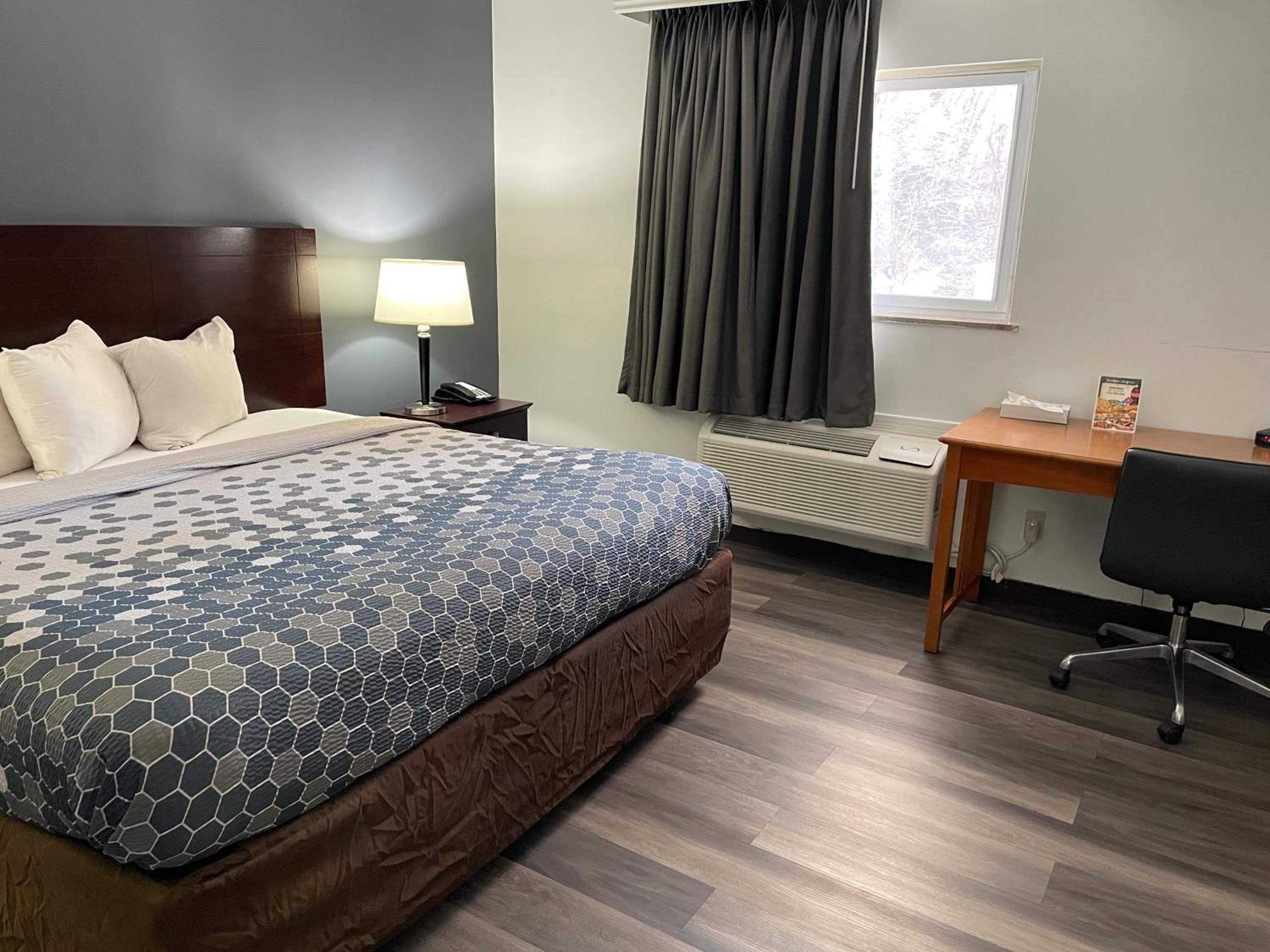 Econo Lodge Jefferson Hills Hwy 51 - Property Image 19