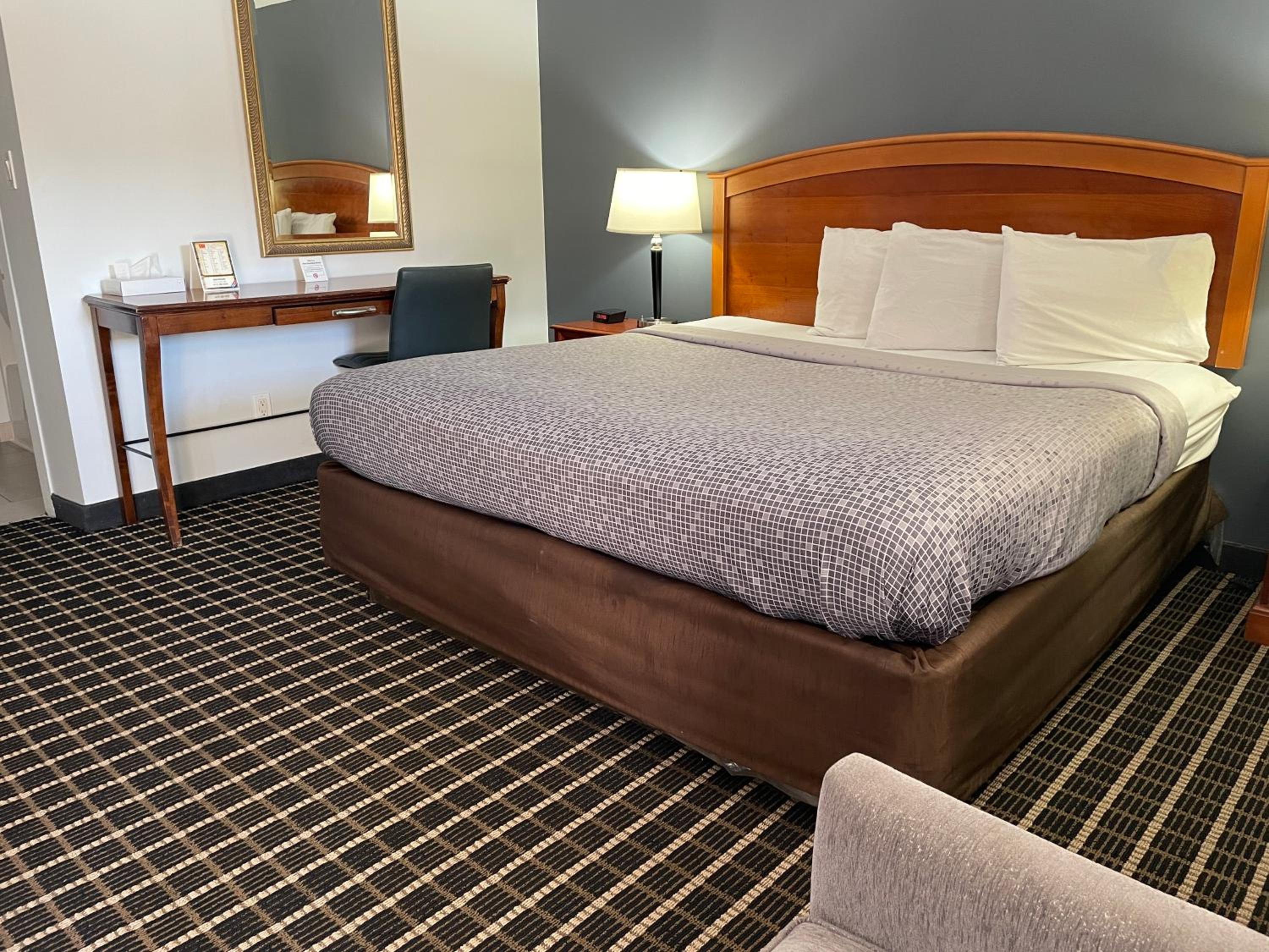 Econo Lodge Jefferson Hills Hwy 51 - Property Image 7