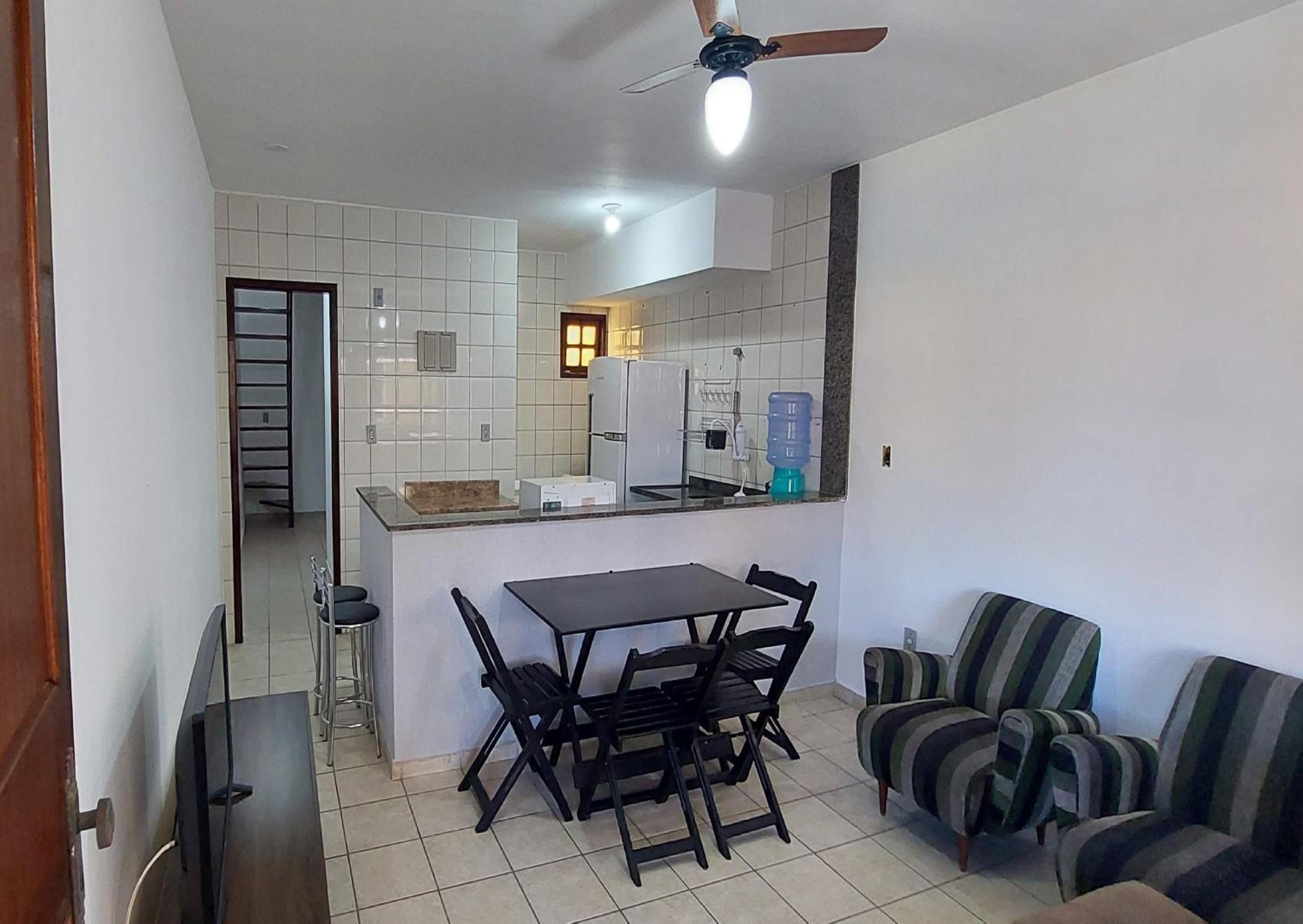 Excelente apt 03 qts - Cabo Frio Braga Praia do Forte - caução garantia de 400,00 - WiFi grátis - ar condicionado em dois quartos