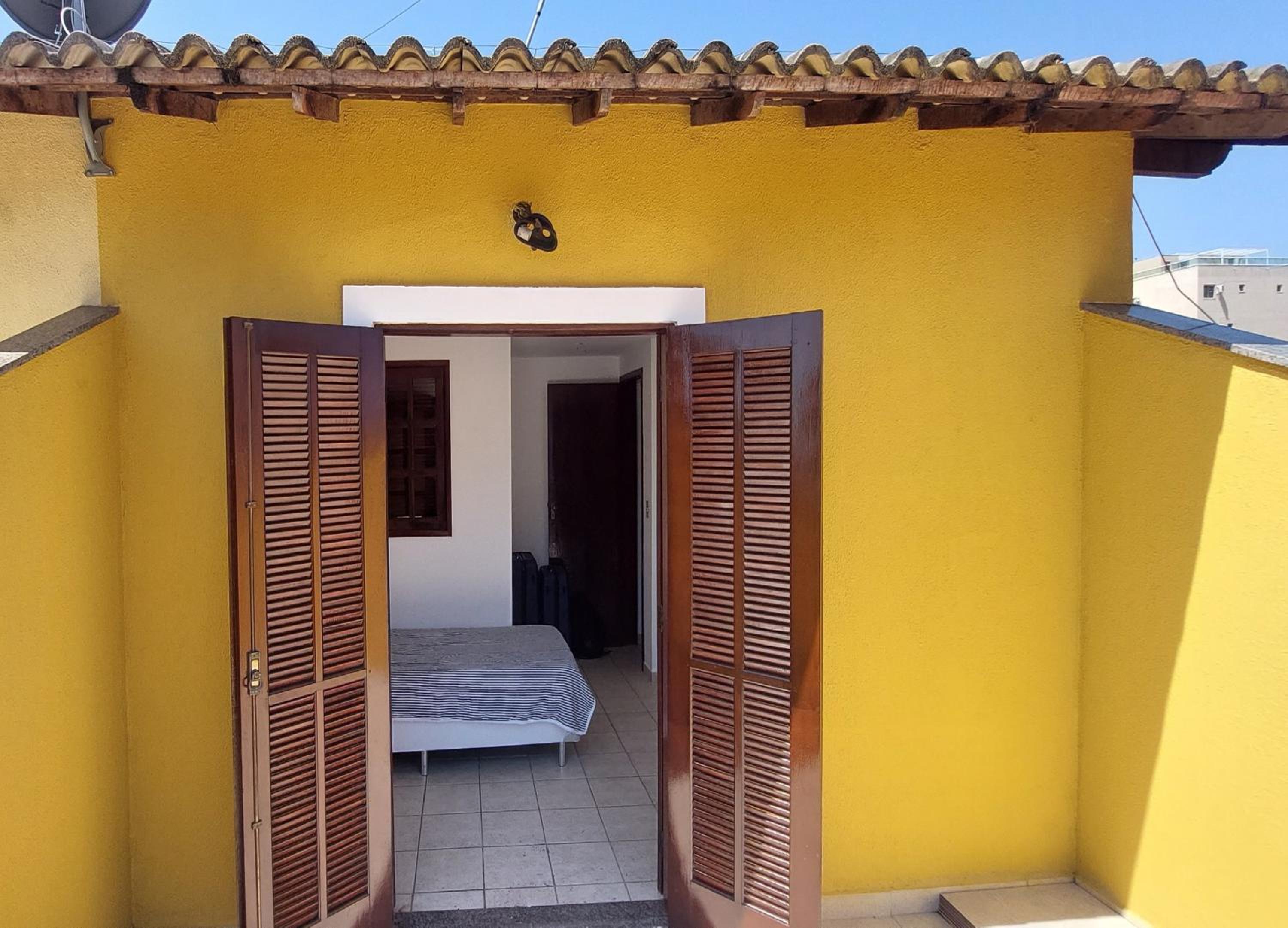 Excelente apt 03 qts - Cabo Frio Braga Praia do Forte - caução garantia de 400,00 - WiFi grátis - ar condicionado em dois quartos