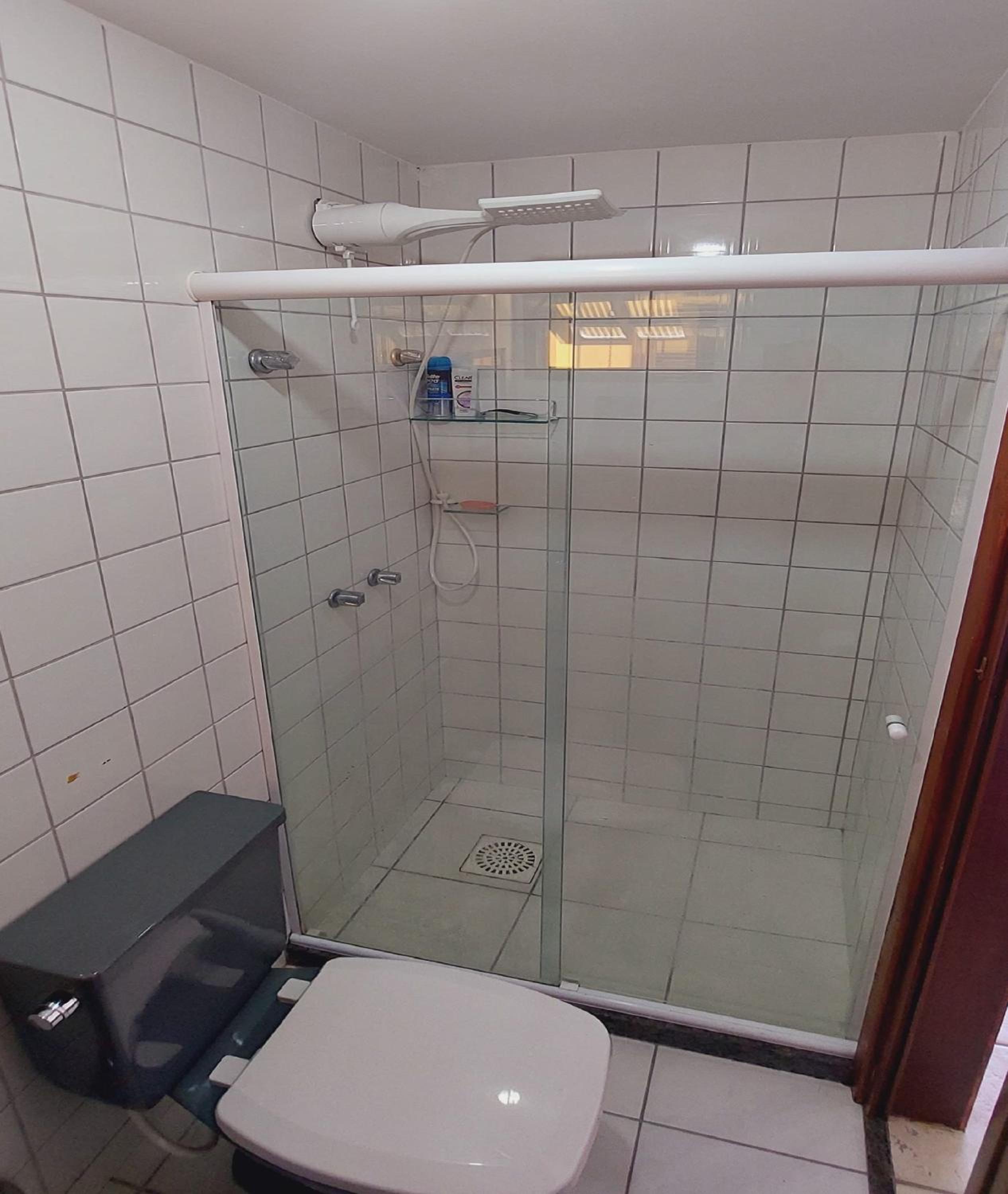 Excelente apt 03 qts - Cabo Frio Braga Praia do Forte - caução garantia de 400,00 - WiFi grátis - ar condicionado em dois quartos