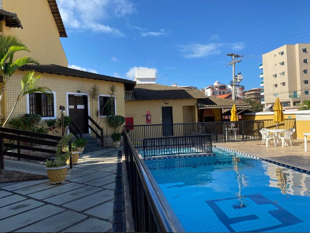 Excelente apt 03 qts - Cabo Frio Braga Praia do Forte - caução garantia de 400,00 - WiFi grátis - ar condicionado em dois quartos