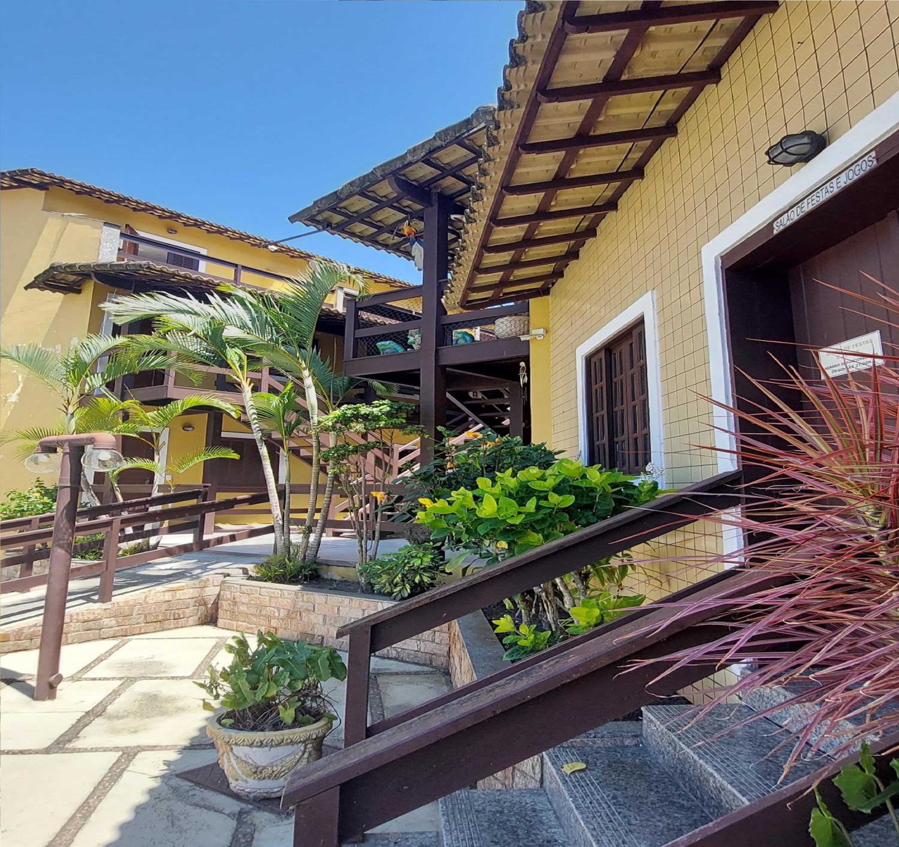 Excelente apt 03 qts - Cabo Frio Braga Praia do Forte - caução garantia de 400,00 - WiFi grátis - ar condicionado em dois quartos