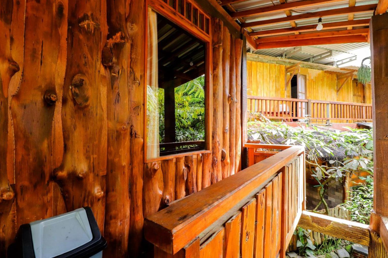 Rimbono Homestay