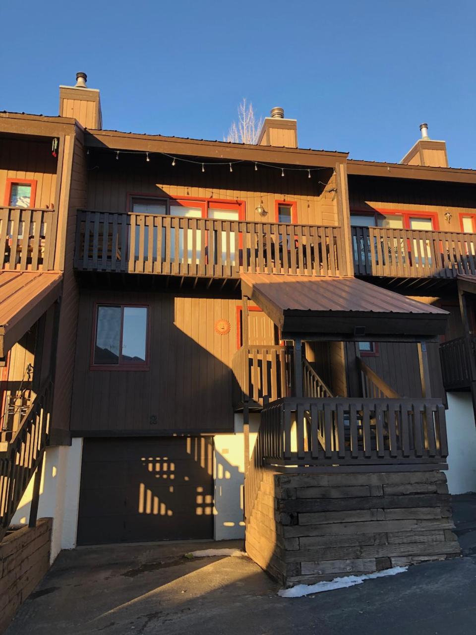 SKI IN, WALK OUT! The perfect mountain retreat!