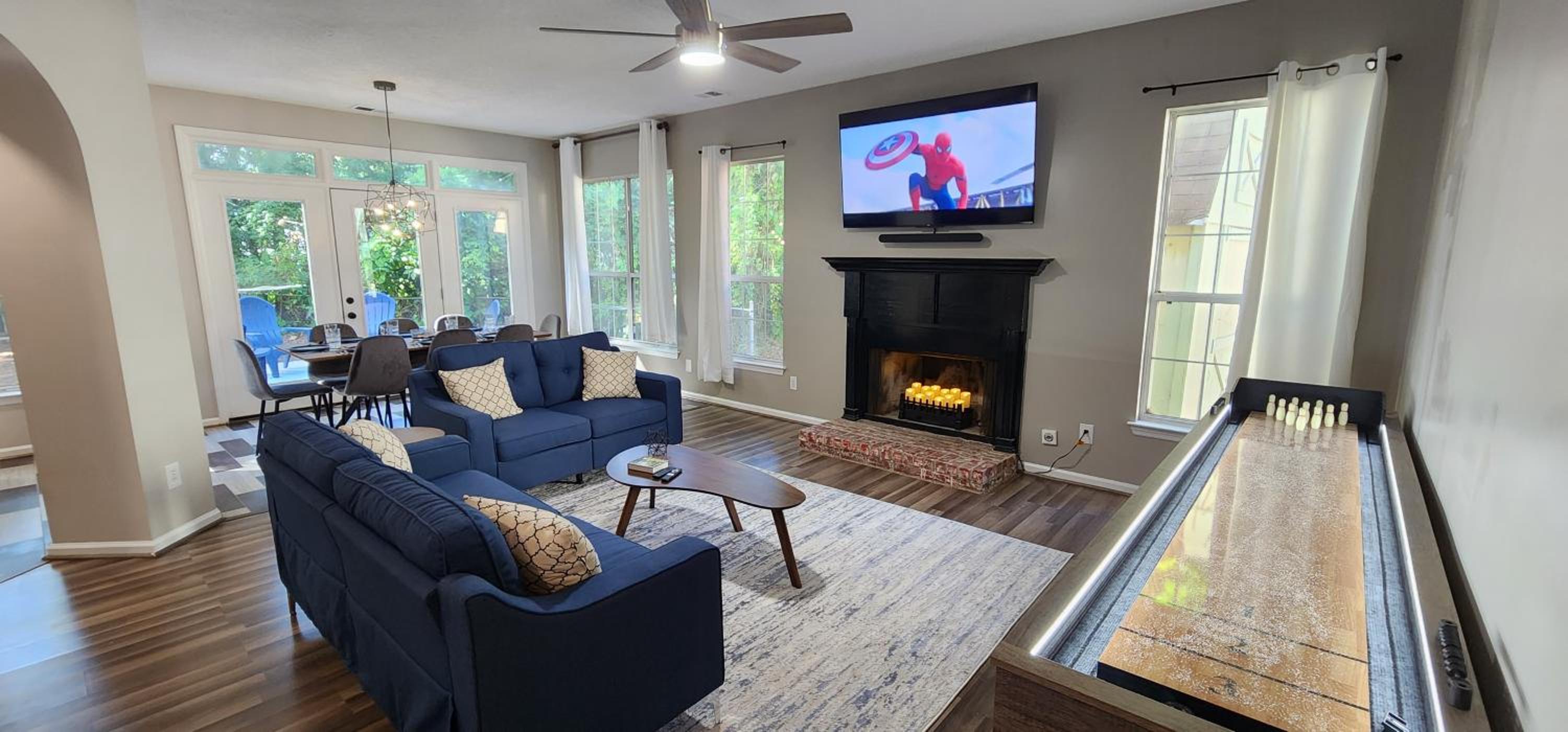 NEW! Wanna Savannah House, Modern, Great location! view 2