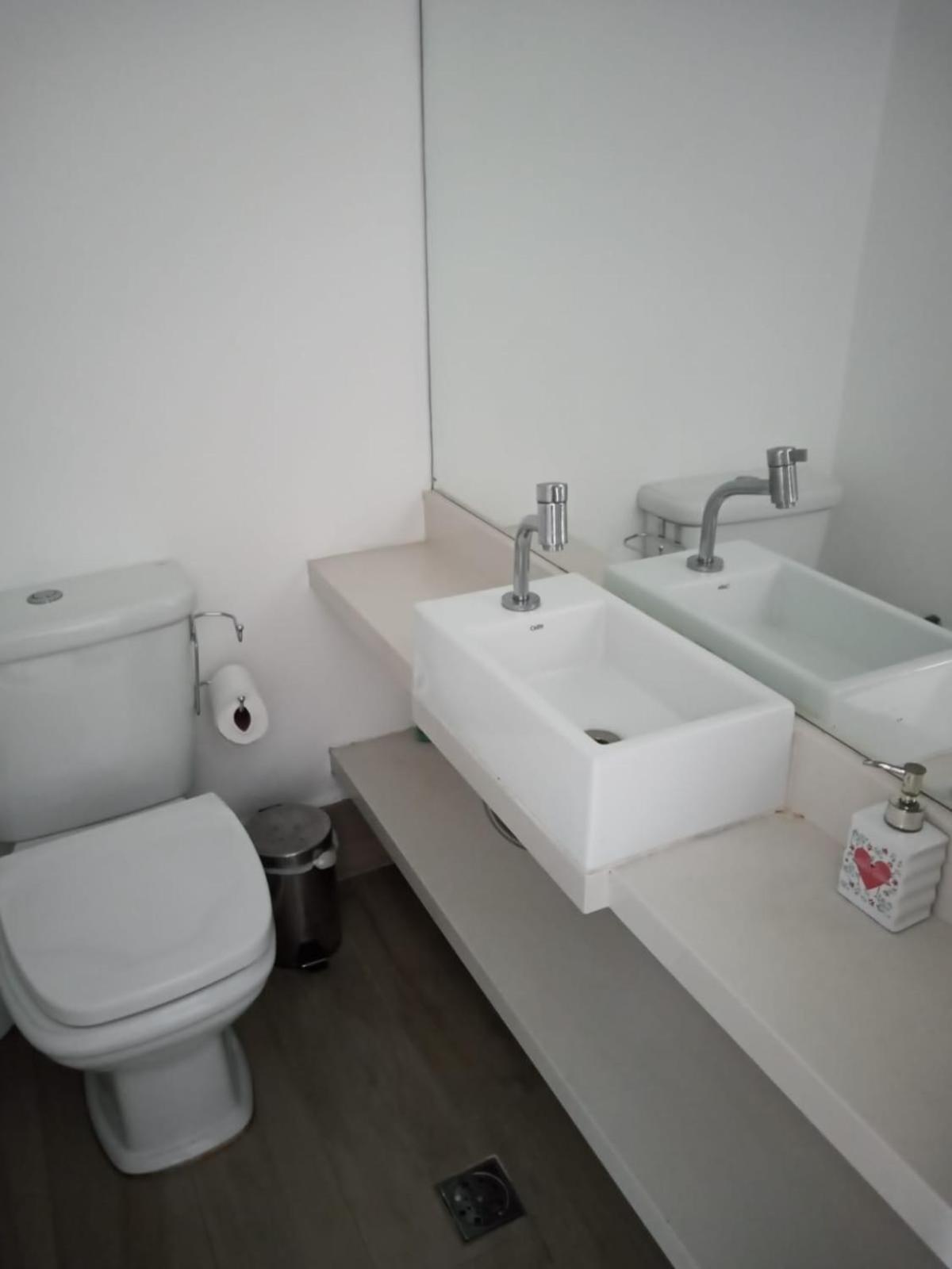 Excelente apartamento em Condomínio na praia das Astúrias