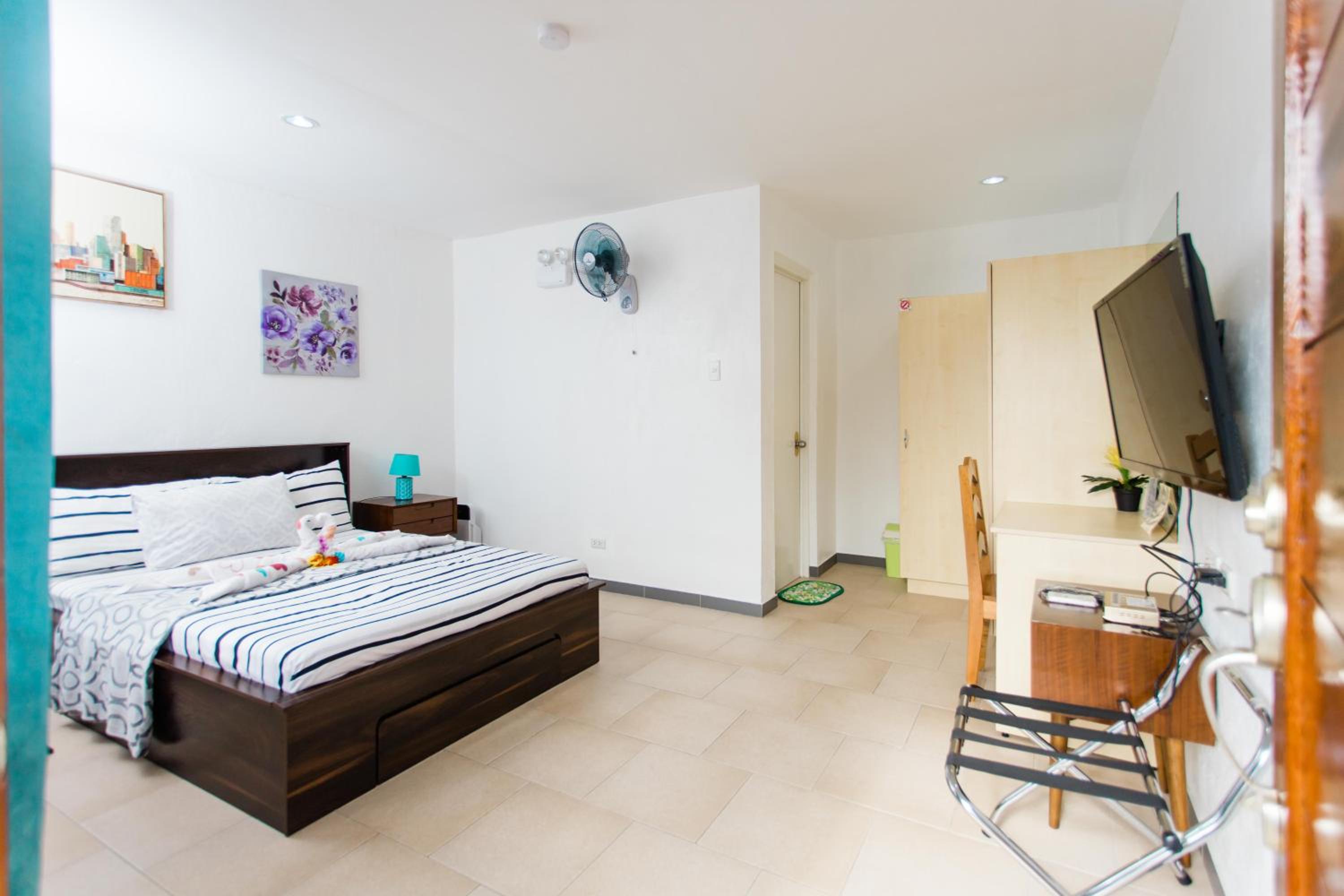 Bernis Hostel