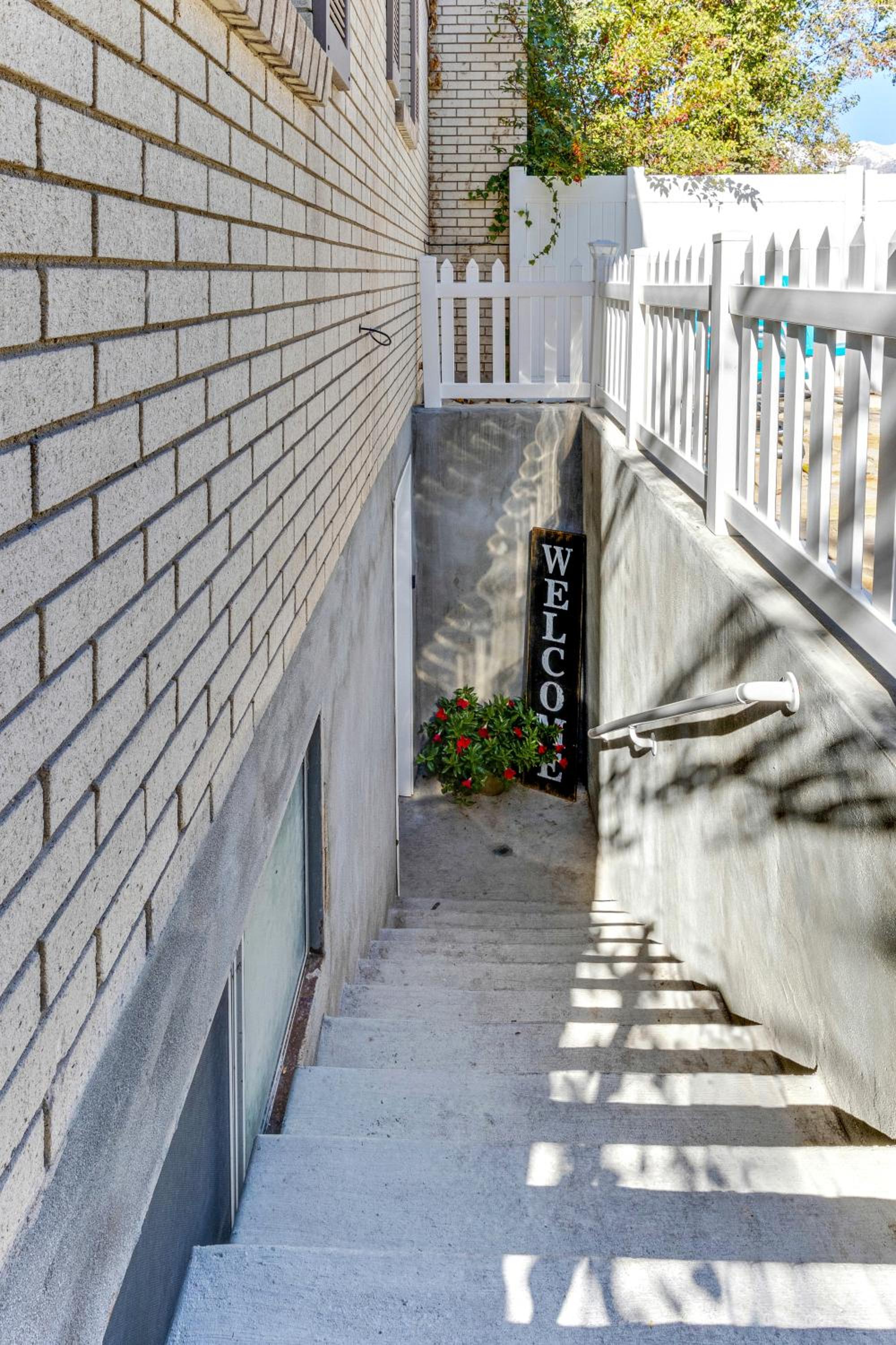 Heart of Orem Basement 3 bedroom Apartment w/ Waffles. view 5