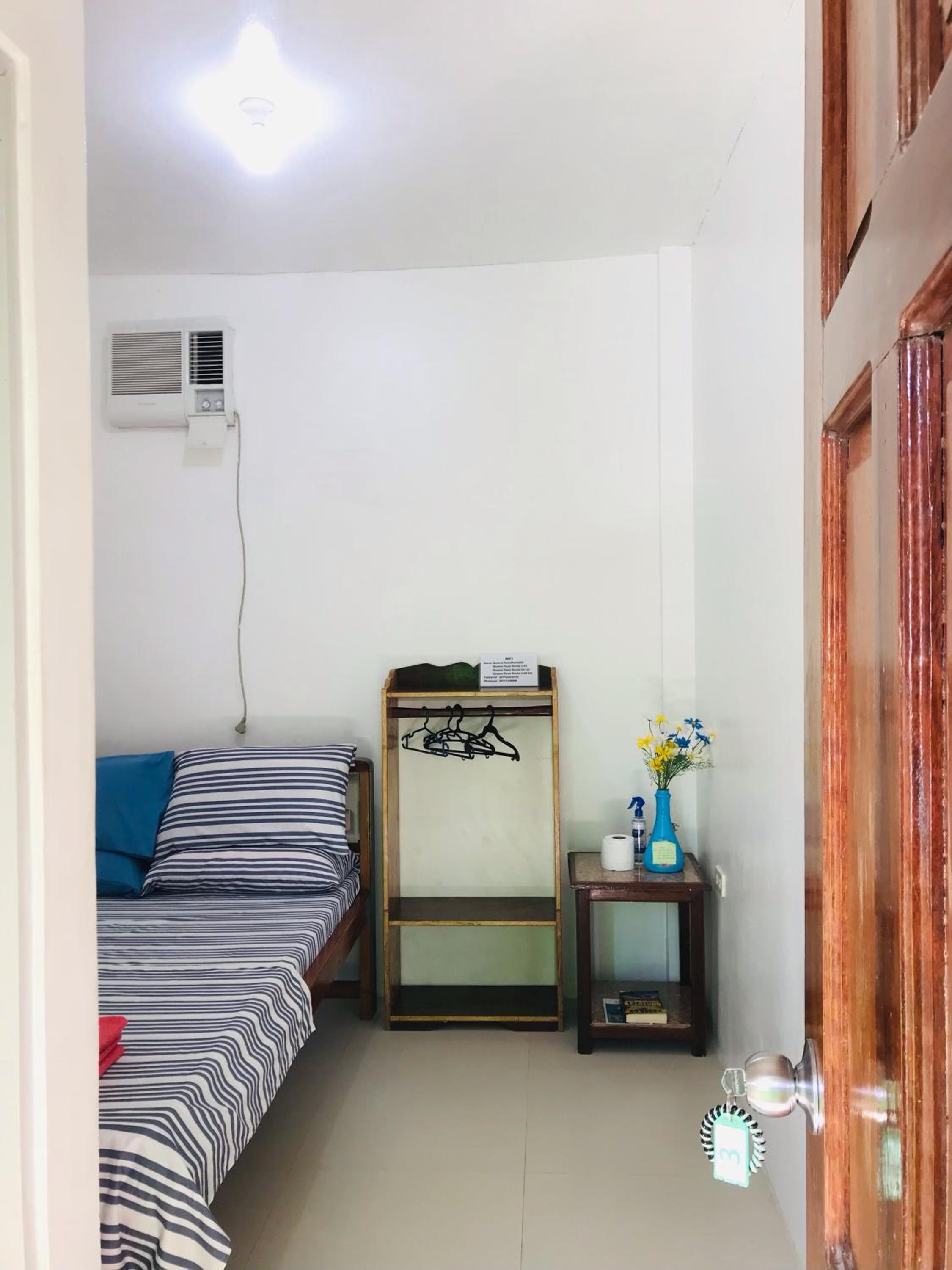 Queen's Room Rental 3 view 4