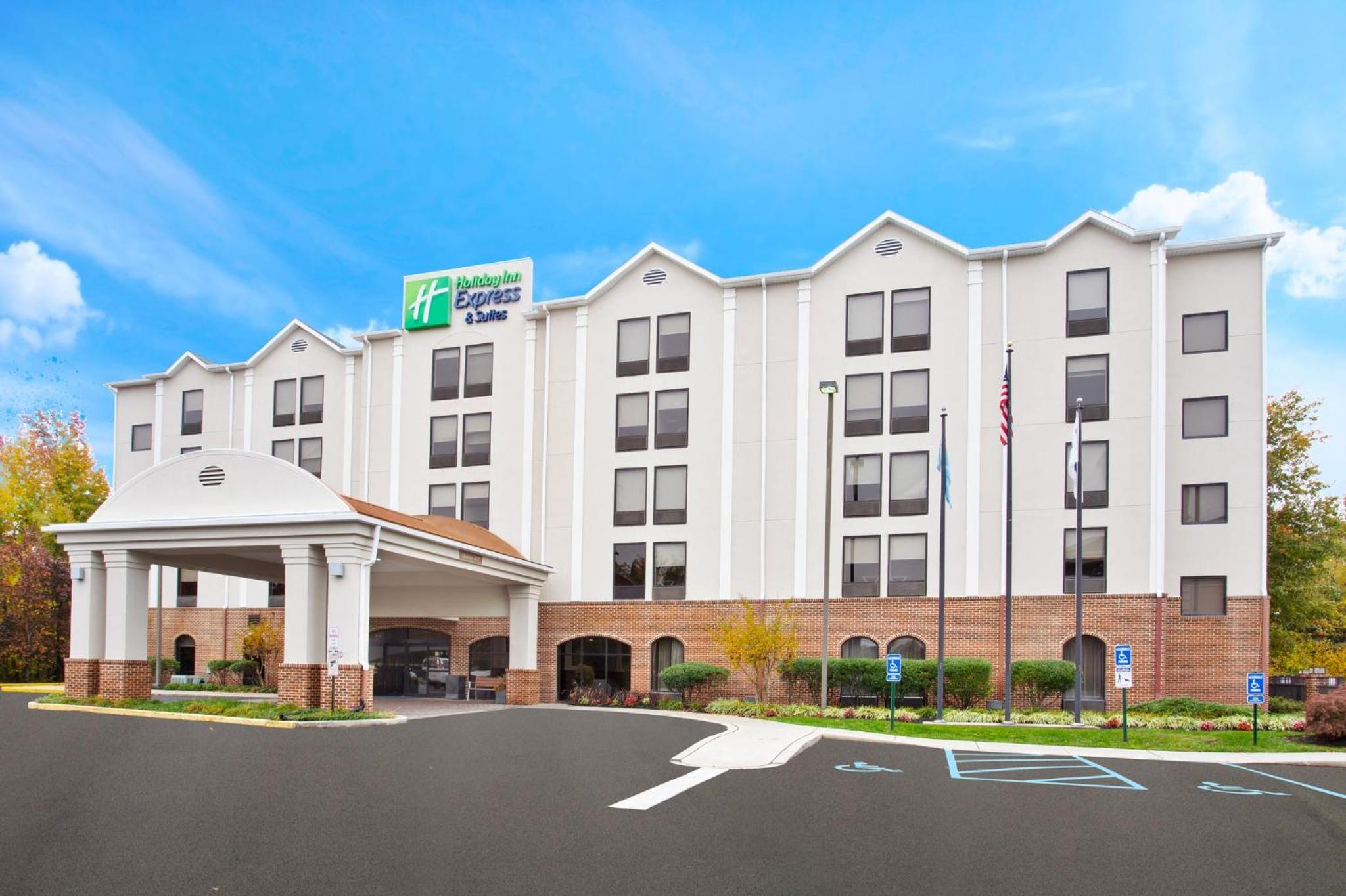 Hotel Holiday Inn Express Hotel & Suites Dover, an IHG Hotel - Image 1
