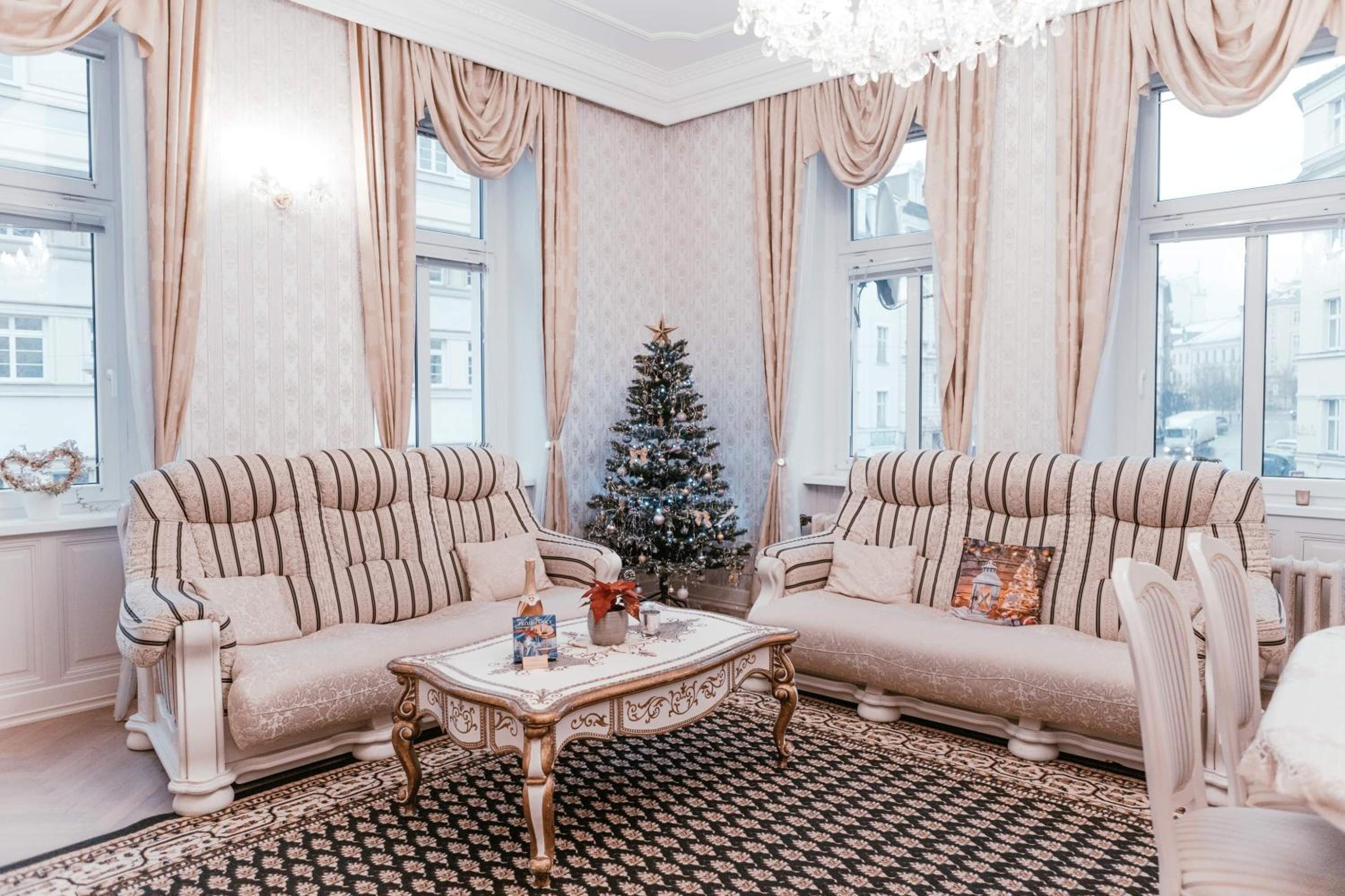 Apartment Luxury Nostalgia