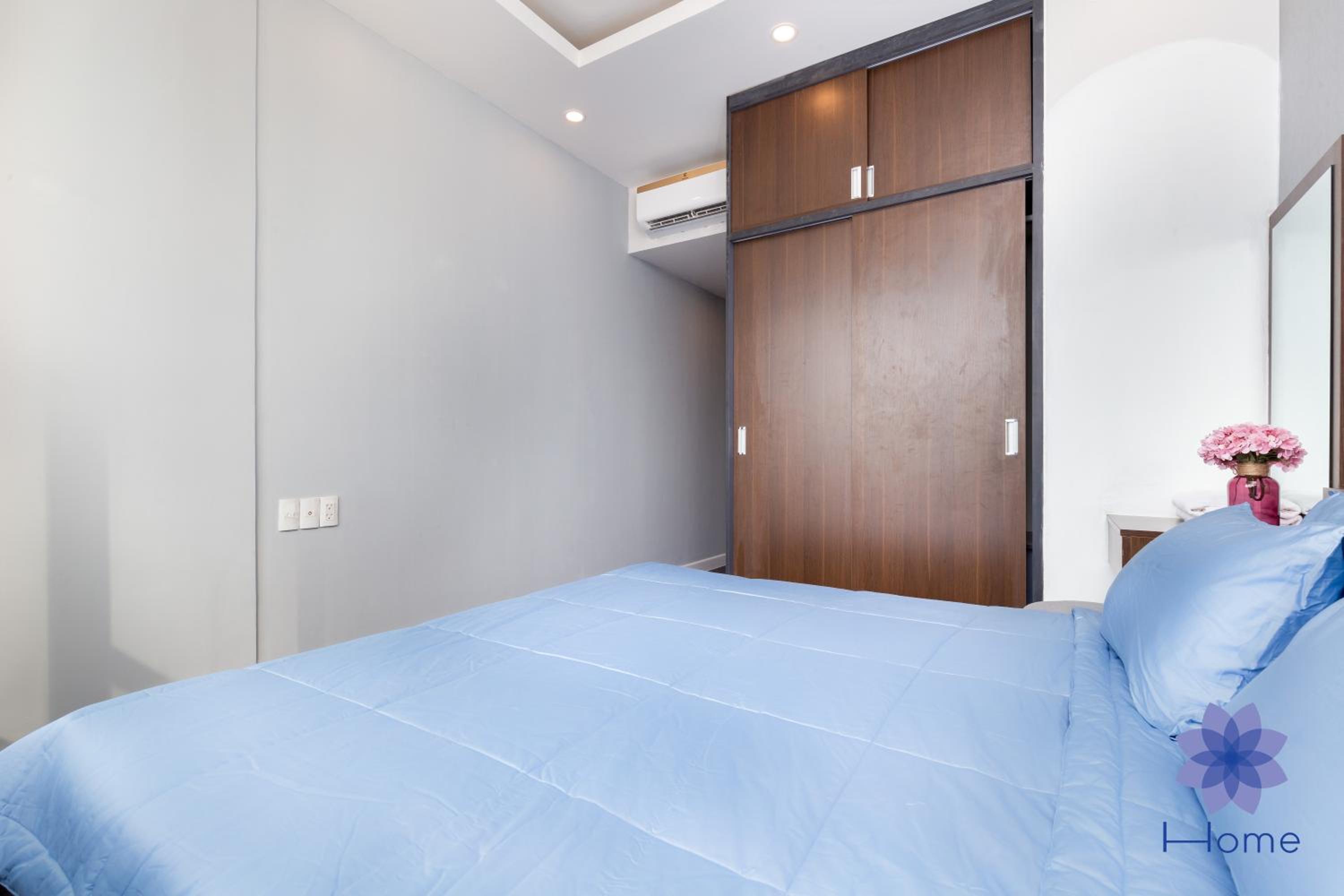 Home, Cosy&Luxury Apartment - 5mins to Airport, Free Pool&Gym, Airport Pick up Service