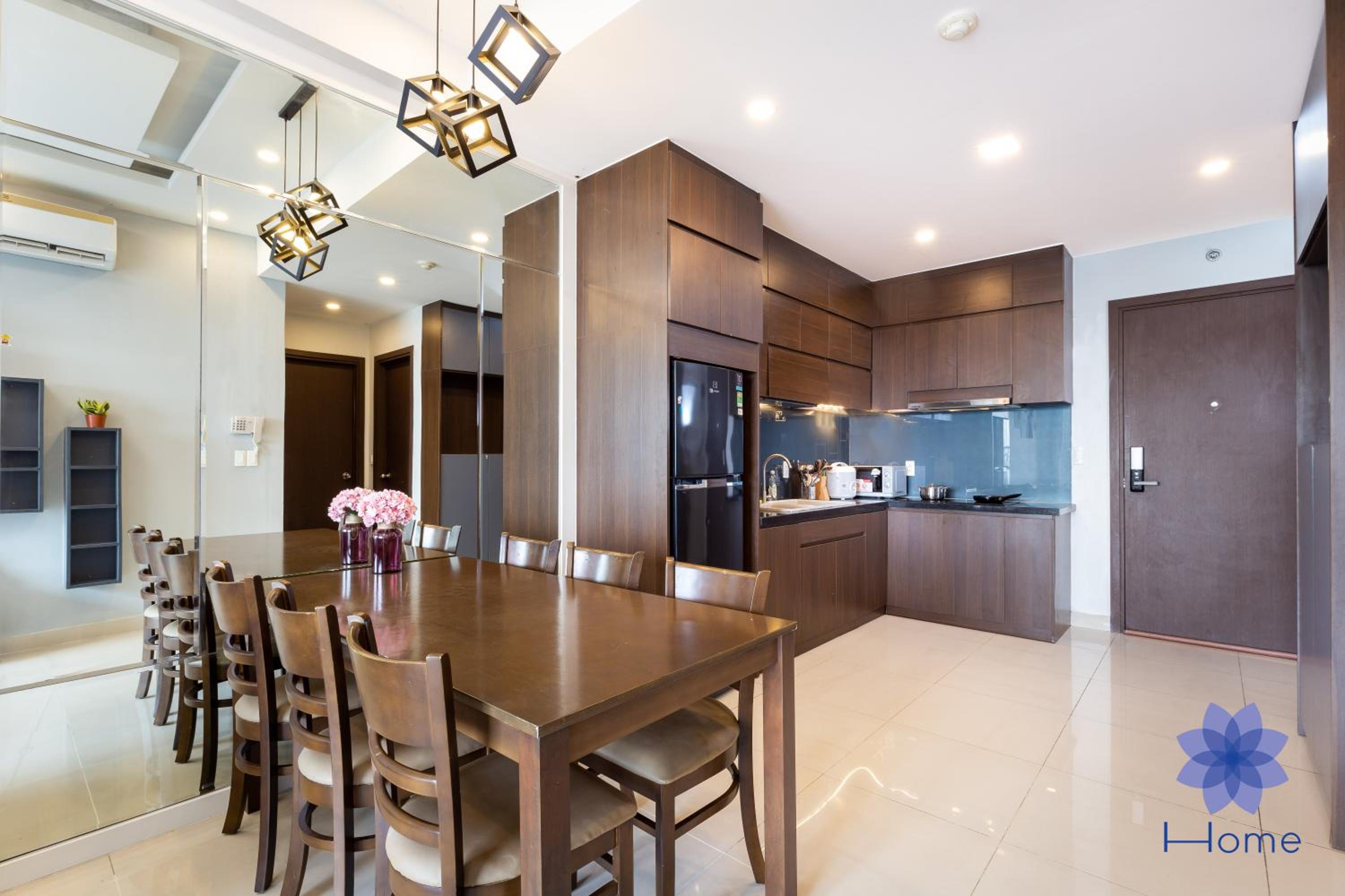 Home, Cosy&Luxury Apartment - 5mins to Airport, Free Pool&Gym, Airport Pick up Service