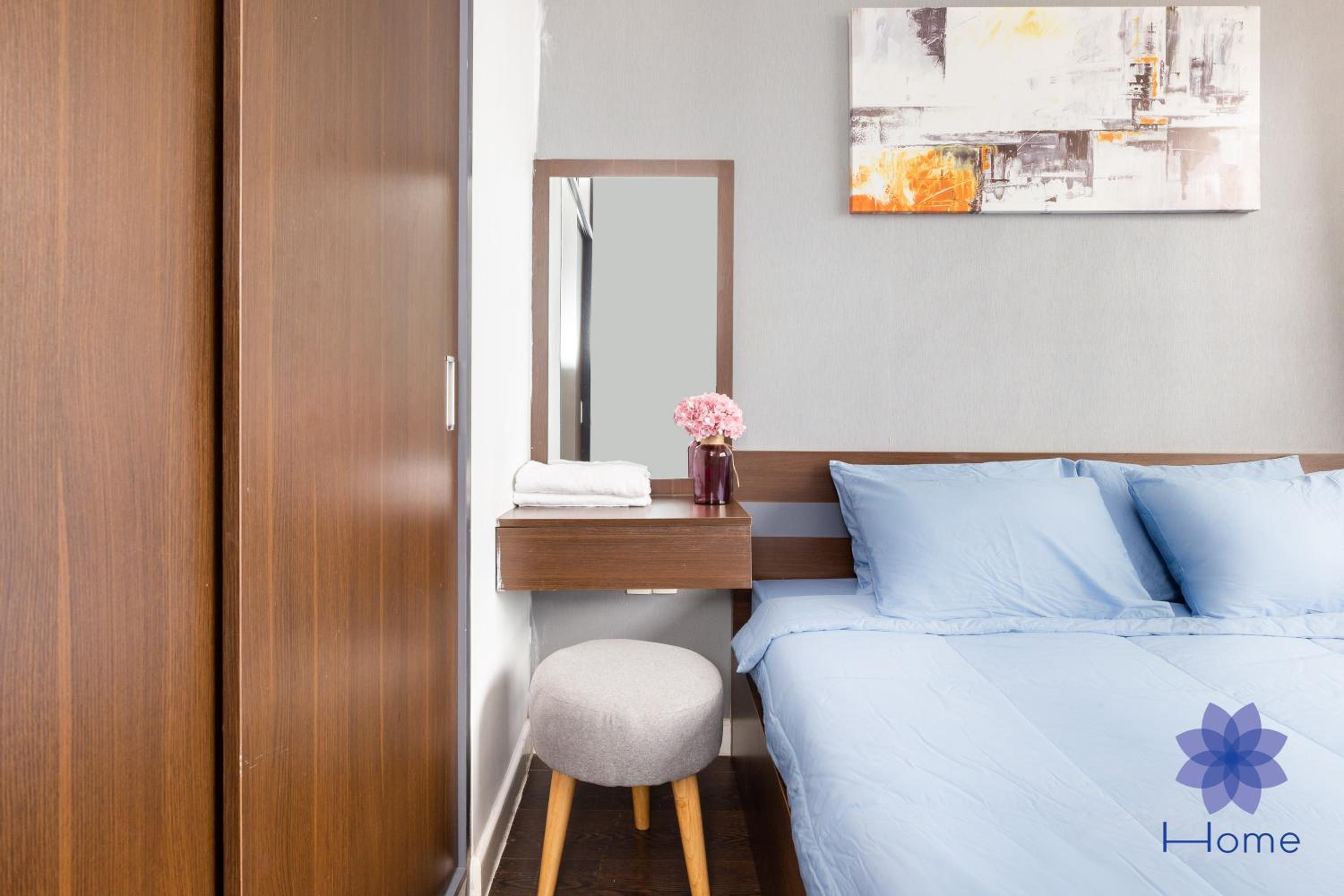 Home, Cosy&Luxury Apartment - 5mins to Airport, Free Pool&Gym, Airport Pick up Service
