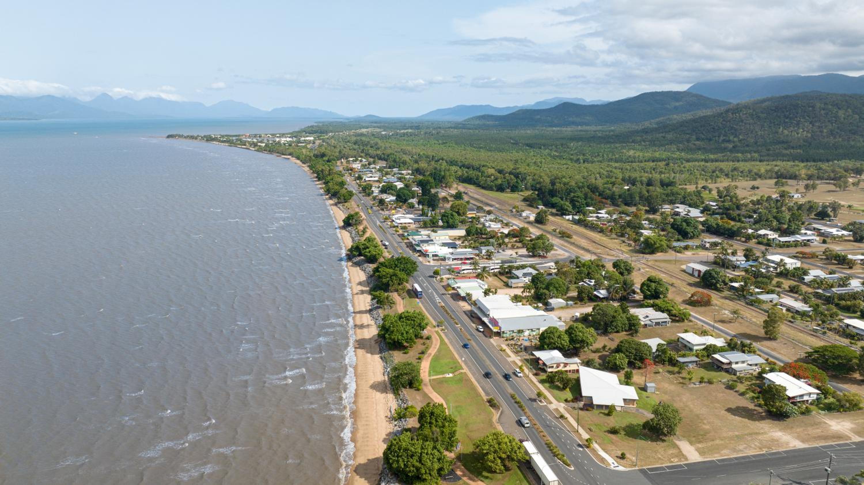 Cardwell Seascape Apartments view 4