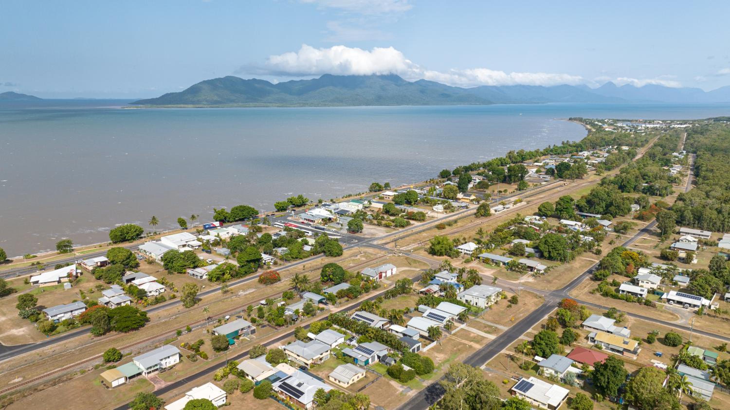 Cardwell Seascape Apartments view 3