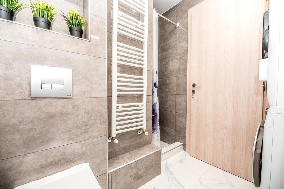 Central Luxury Apartment photo 5