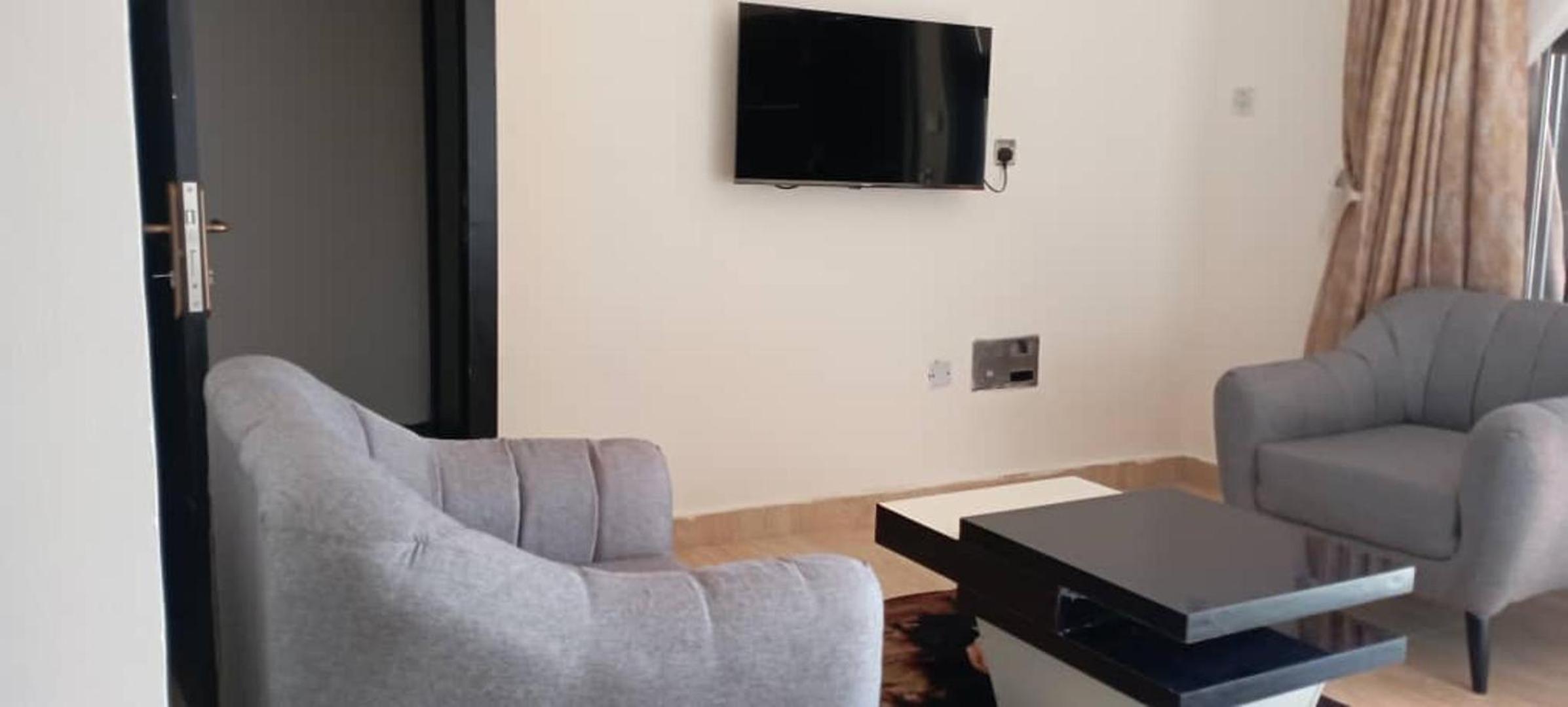 Apartment Sleeps 4 with Balcony and Parking