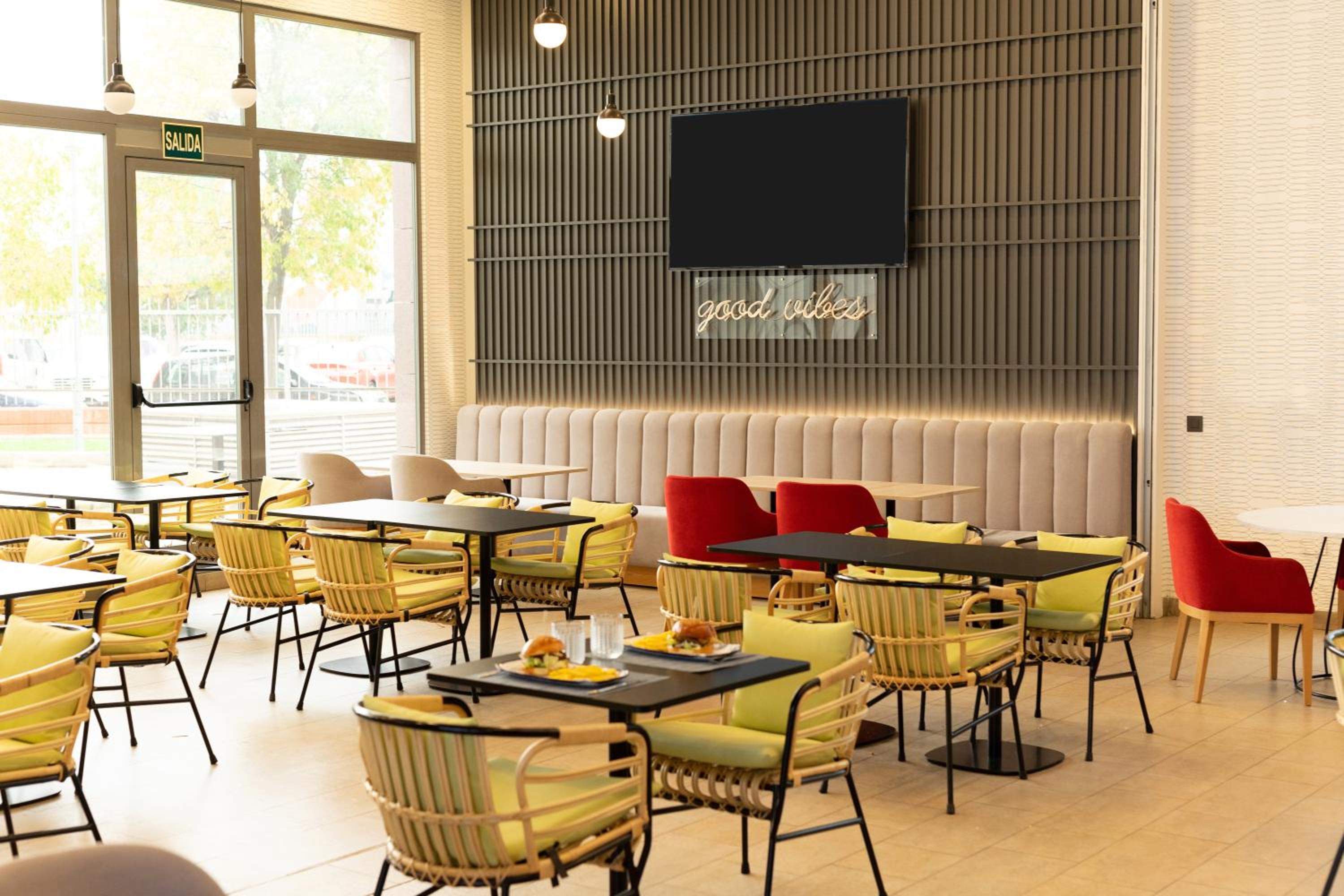 Getafe Vacations - Ramada by Wyndham Madrid Getafe - Property Image 4