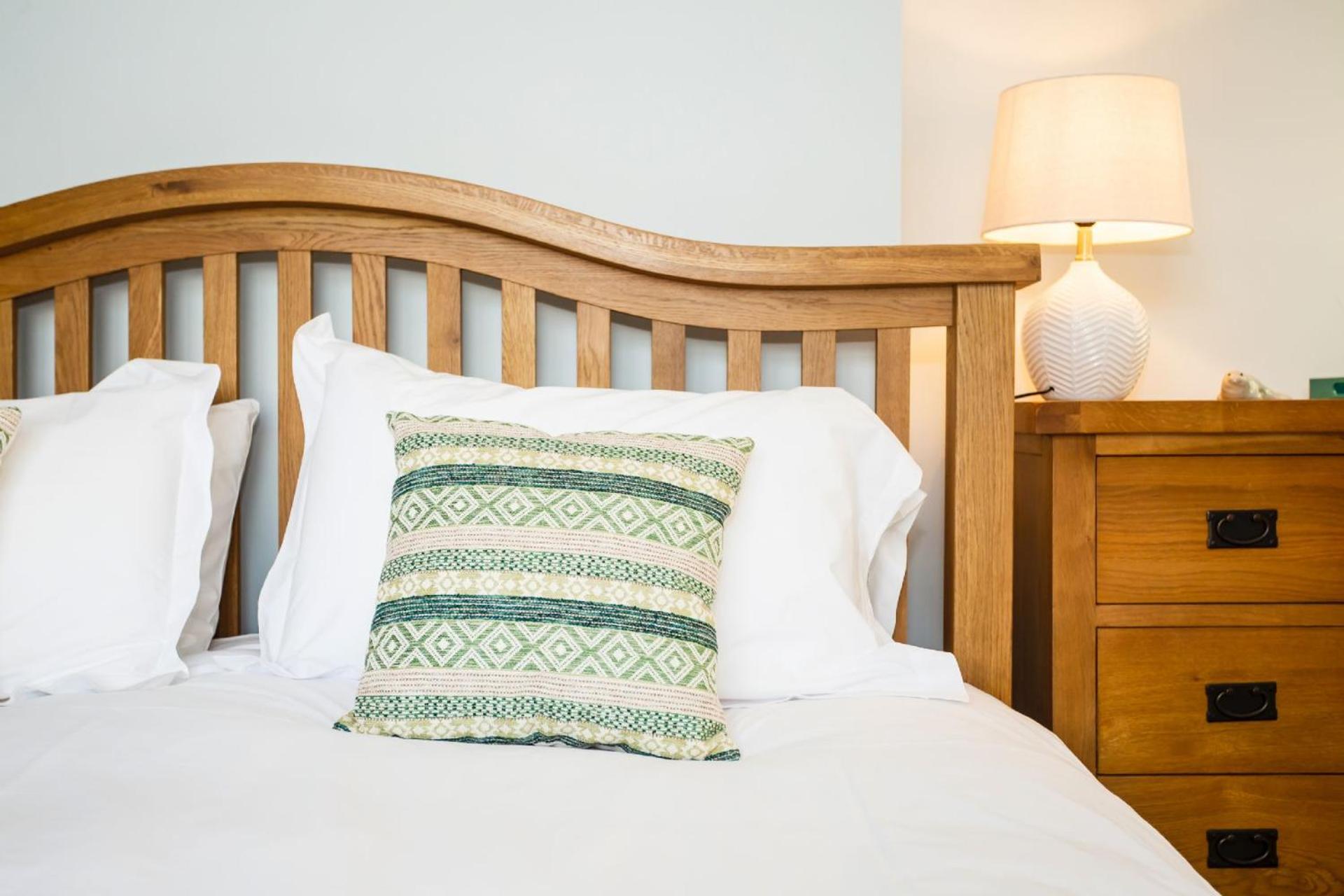 SAUNTON NORBORO 4 Bedrooms