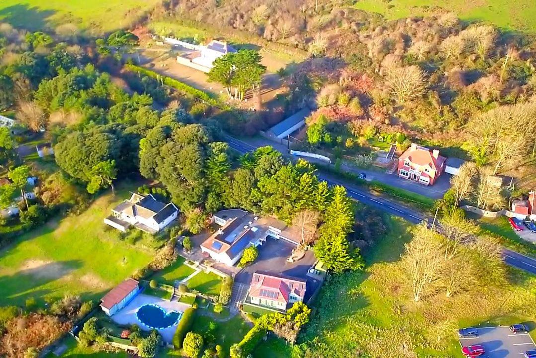 SAUNTON NORBORO 4 Bedrooms
