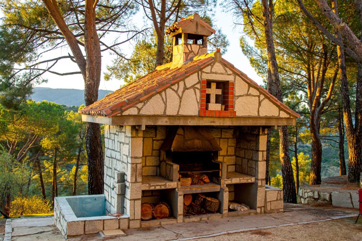 Casa Cadalso, Mirador de Gredos, Madrid view 4