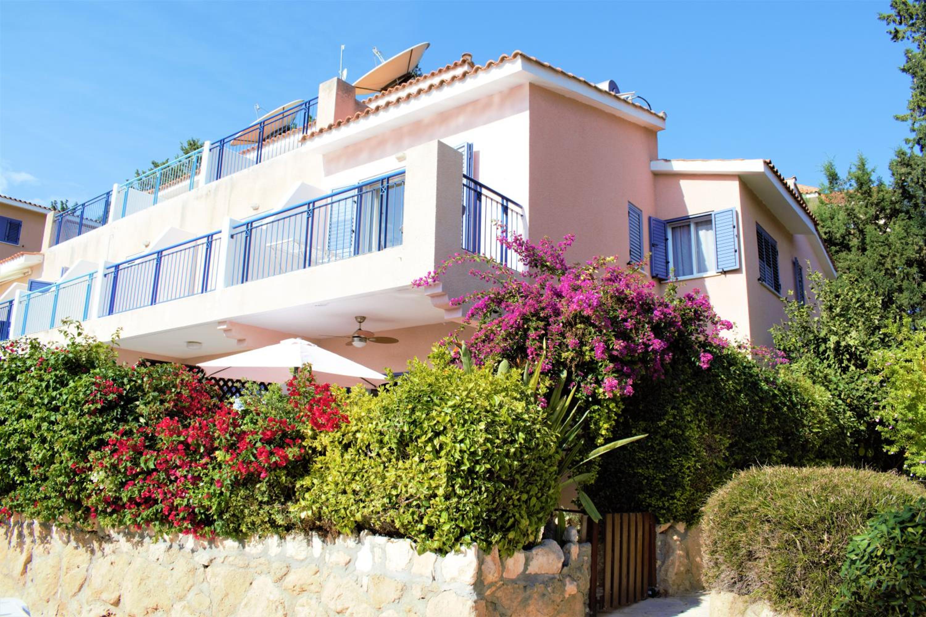 Hotel Townhouse in Paradise Gardens - Image 1