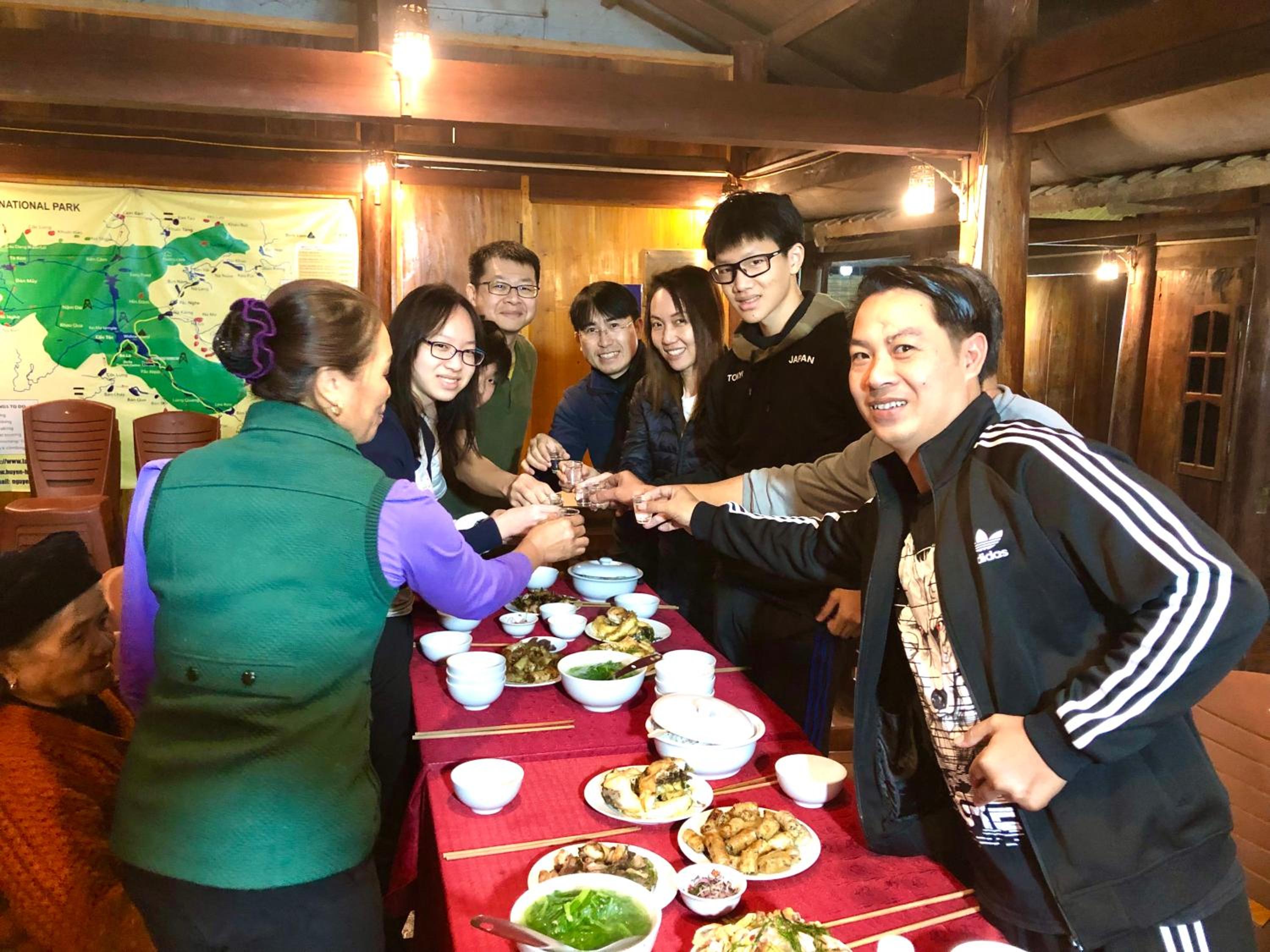 Ba Be lake-Huyền Hào Homestay