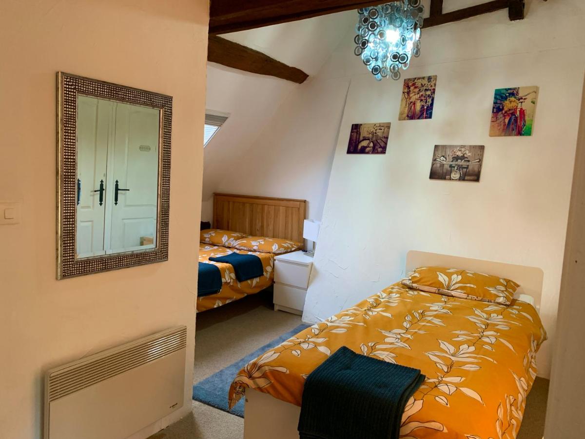 Le Bas Chesnay Chambres D'Hotes Domfront en Poiraie view 5
