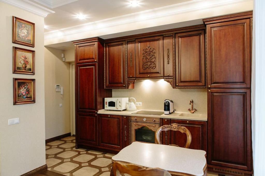 Luxury Old Town Apartment view 4