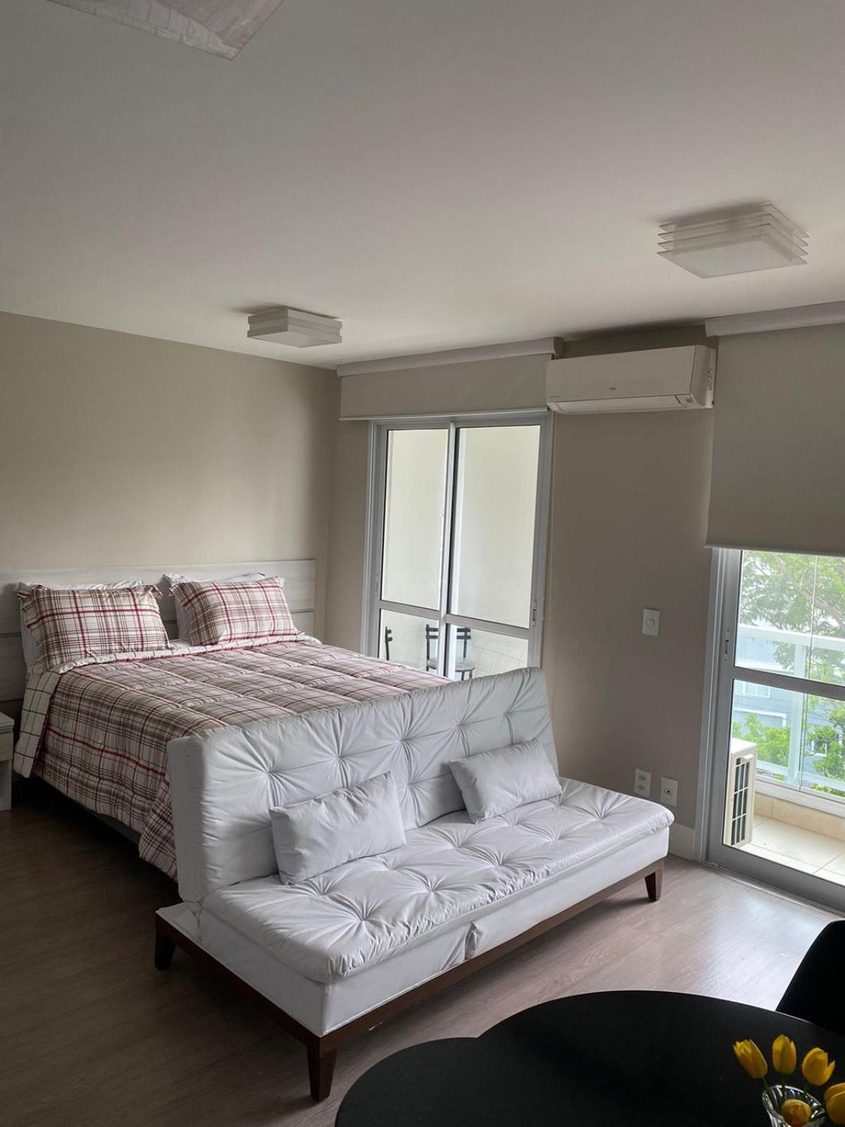 LINDO LOFT, PISCINA, ESTACIONAMENTO, ACADEMIA, AR CONDICIONADO, Wi-Fi