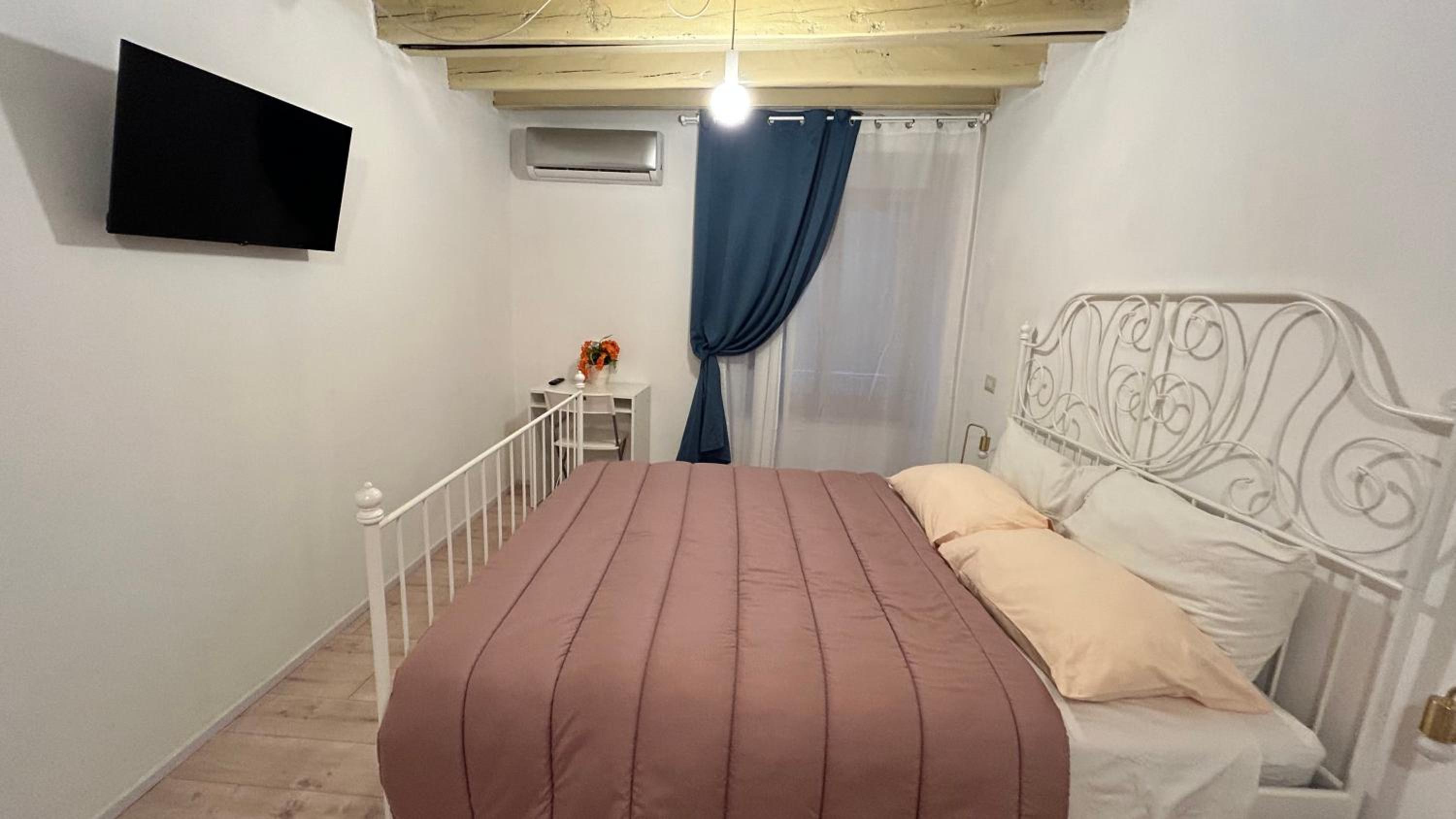 Ankon Apartments Suite Don Gioia view 3