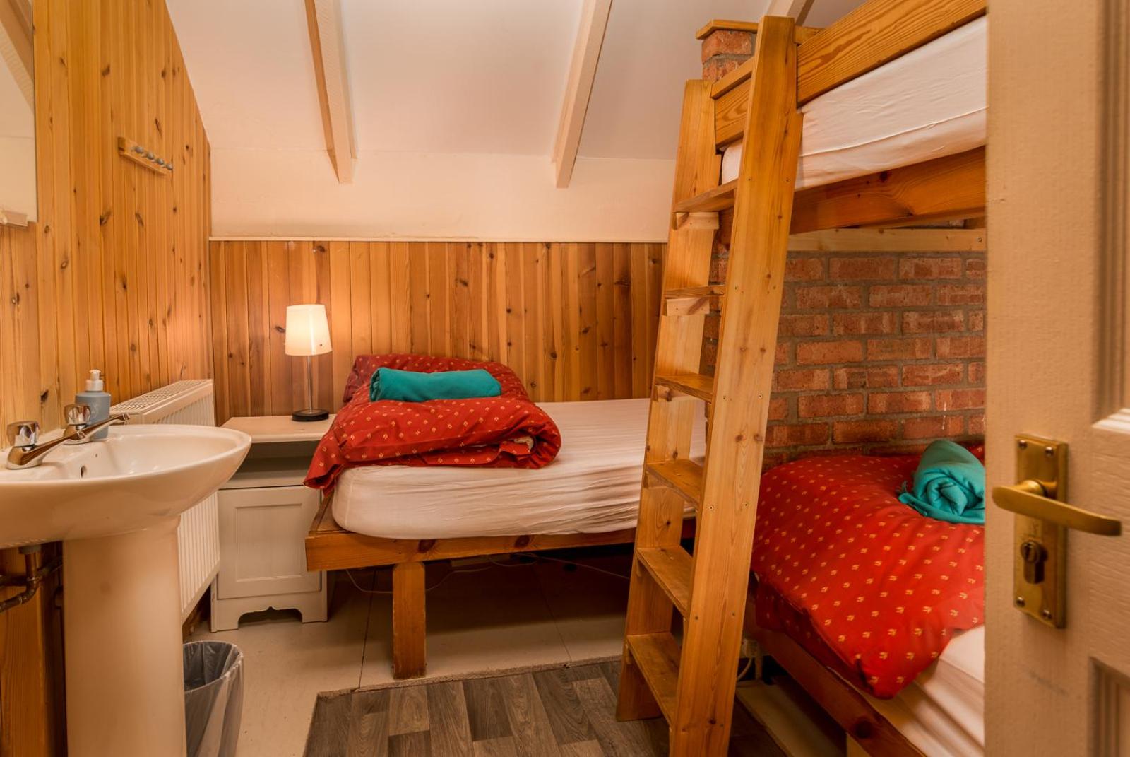 Gulabin Lodge