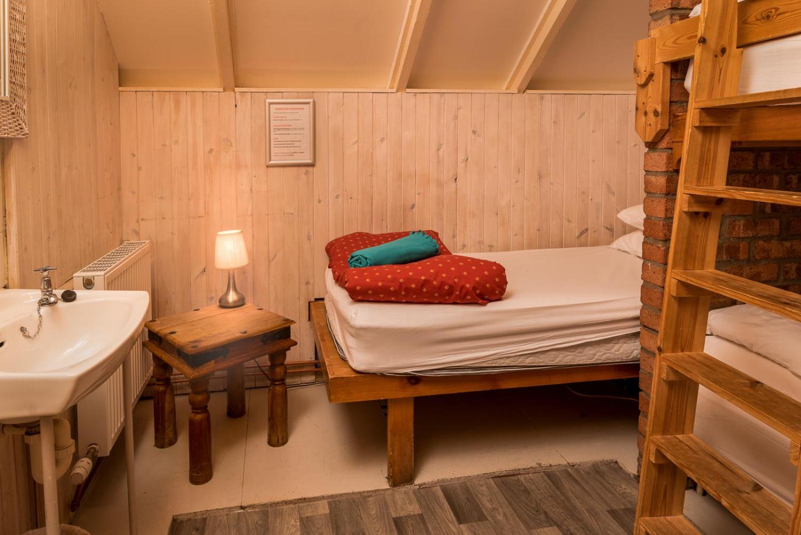 Gulabin Lodge