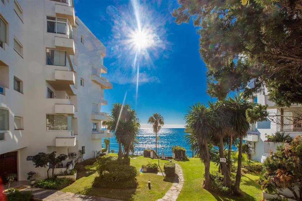 Beachfront Apartment in Marbella