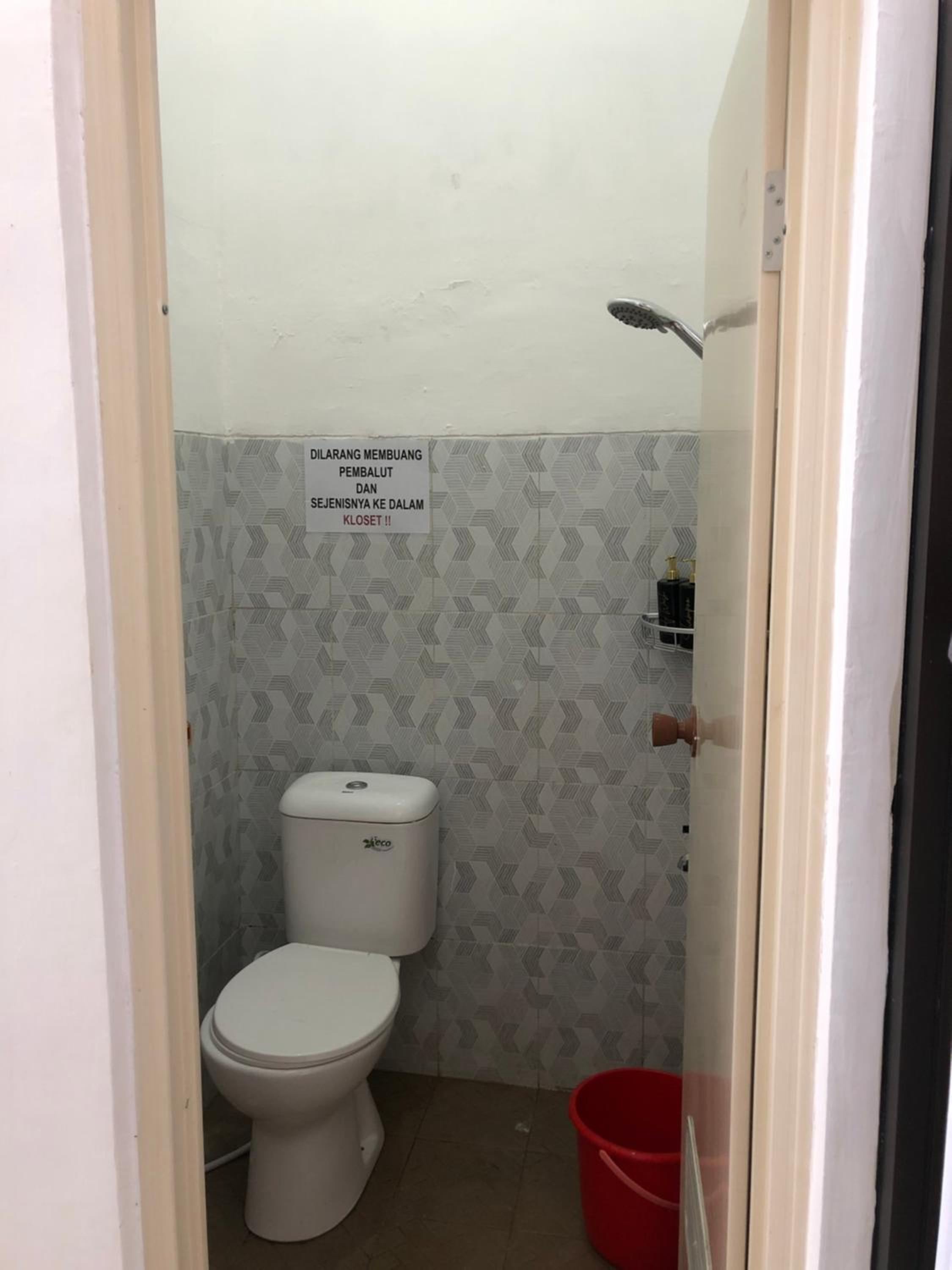 Homestay Syariah Orchard Family D30 view 5