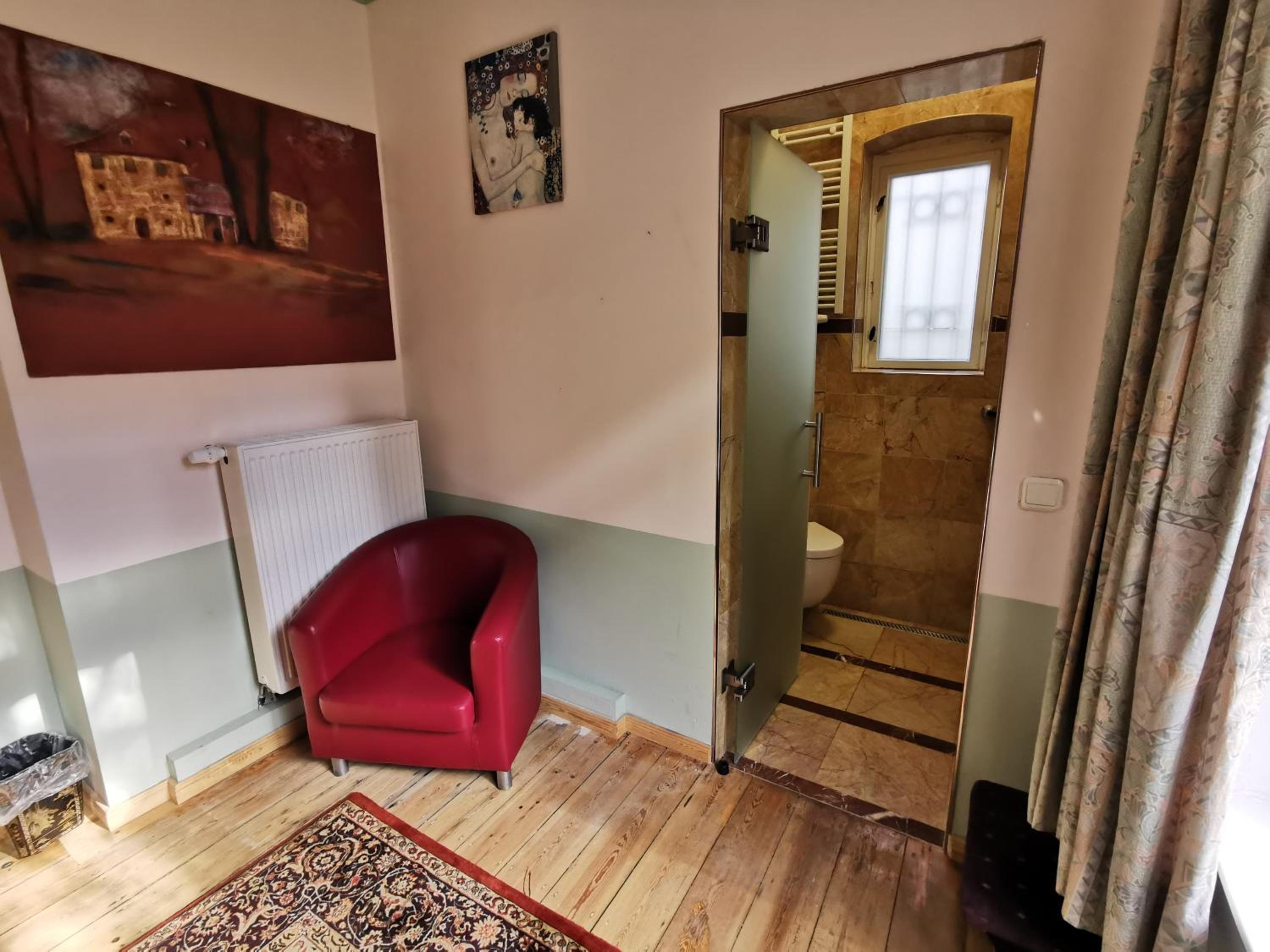 Hummel Hostel - Historische Stadtvilla mit Garten