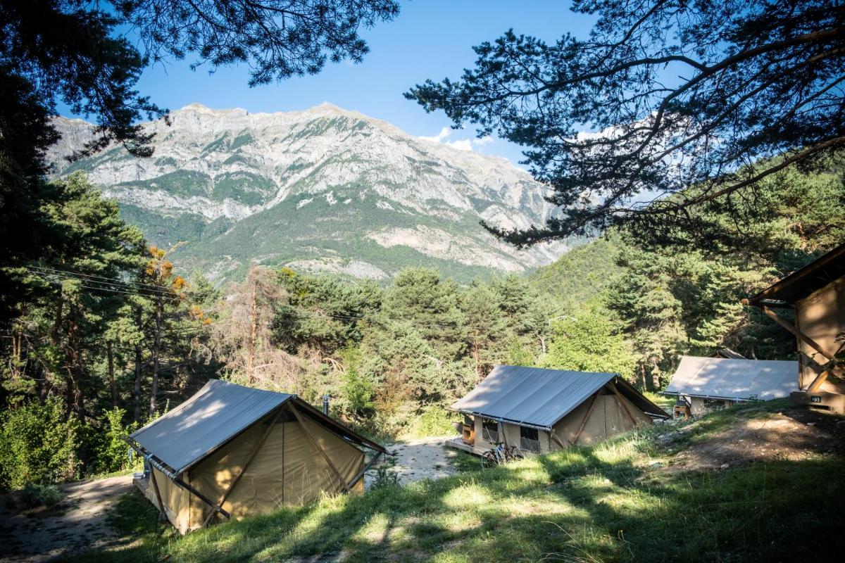 Huttopia Lac de Serre-Ponçon view 2