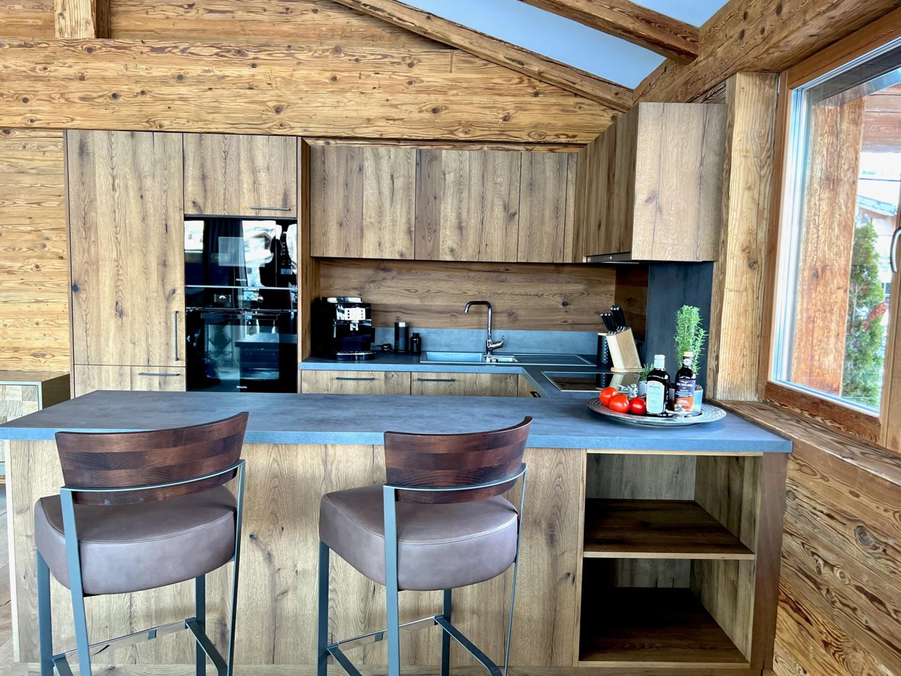 HIDEAWAY DESIGN CHALET by Belle Stay