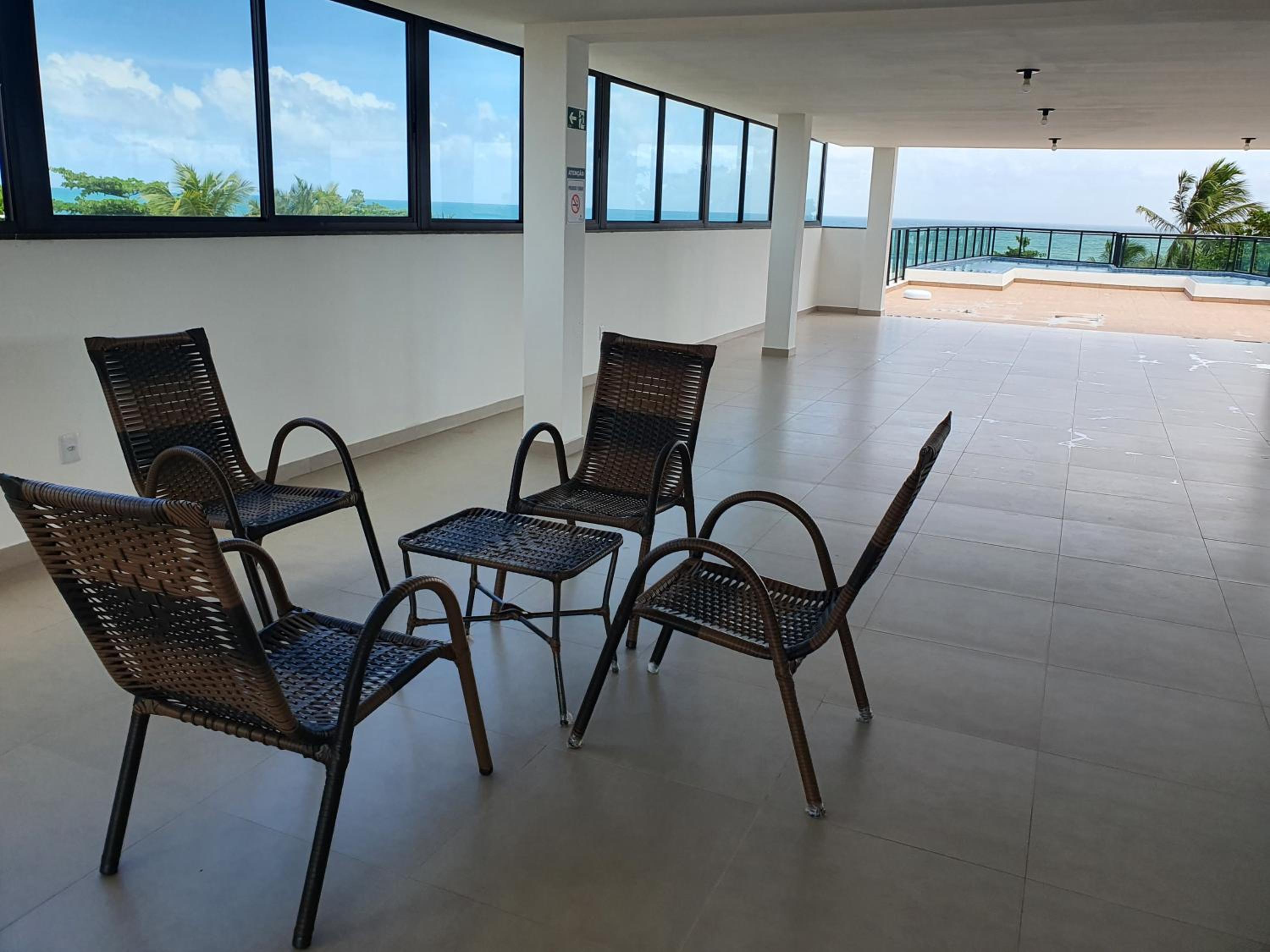 Flat mobiliado à 15 m da praia