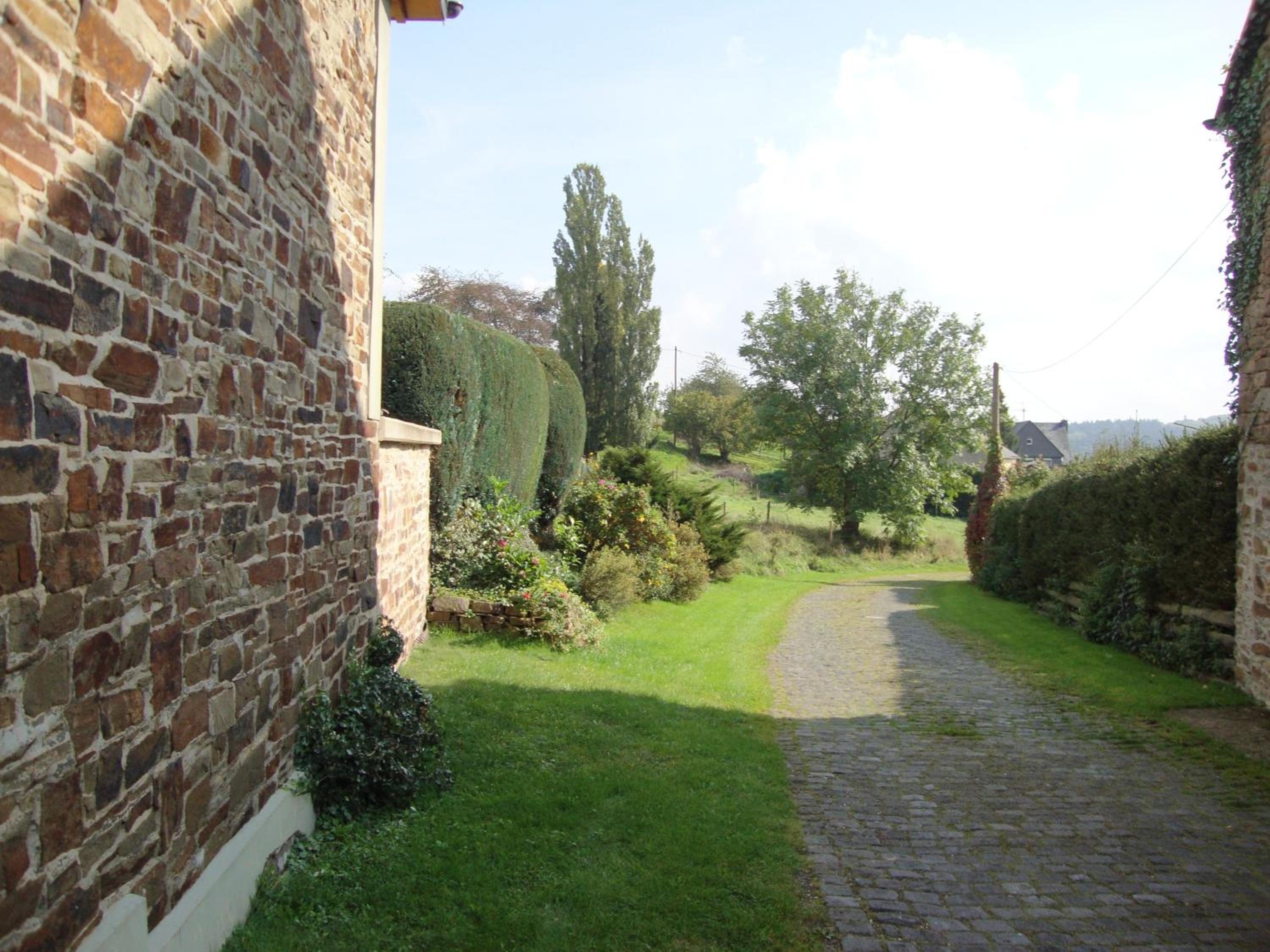 Photo 32