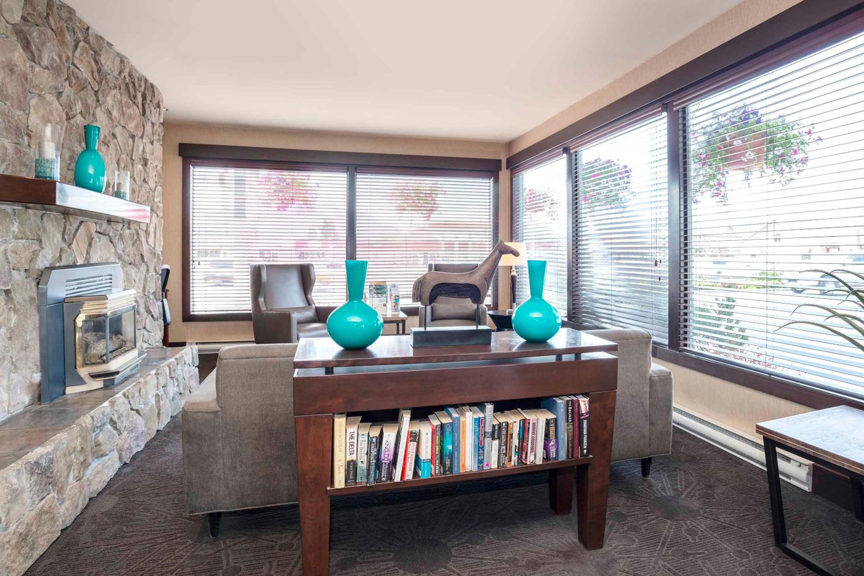 Cranbrook Vacations - Sandman Hotel Cranbrook - Property Image 4