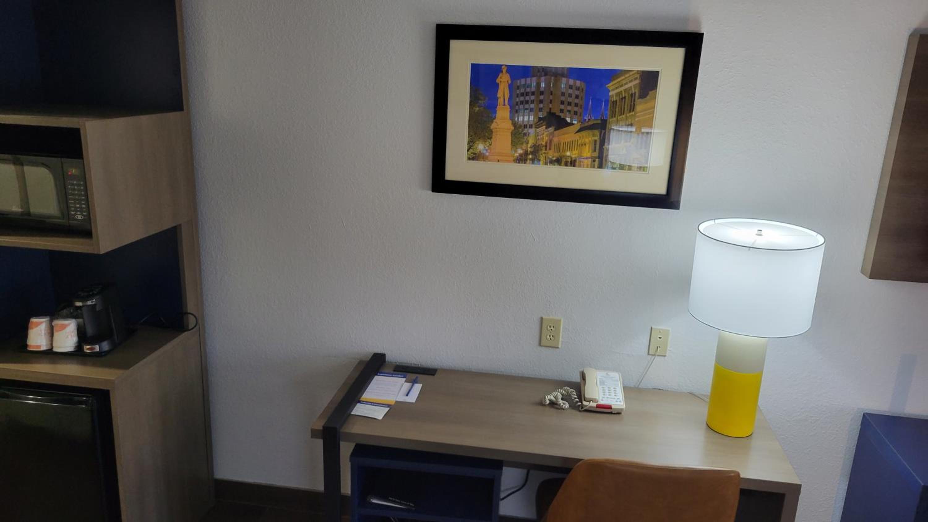 Macon Vacations - Comfort Suites - Property Image 15